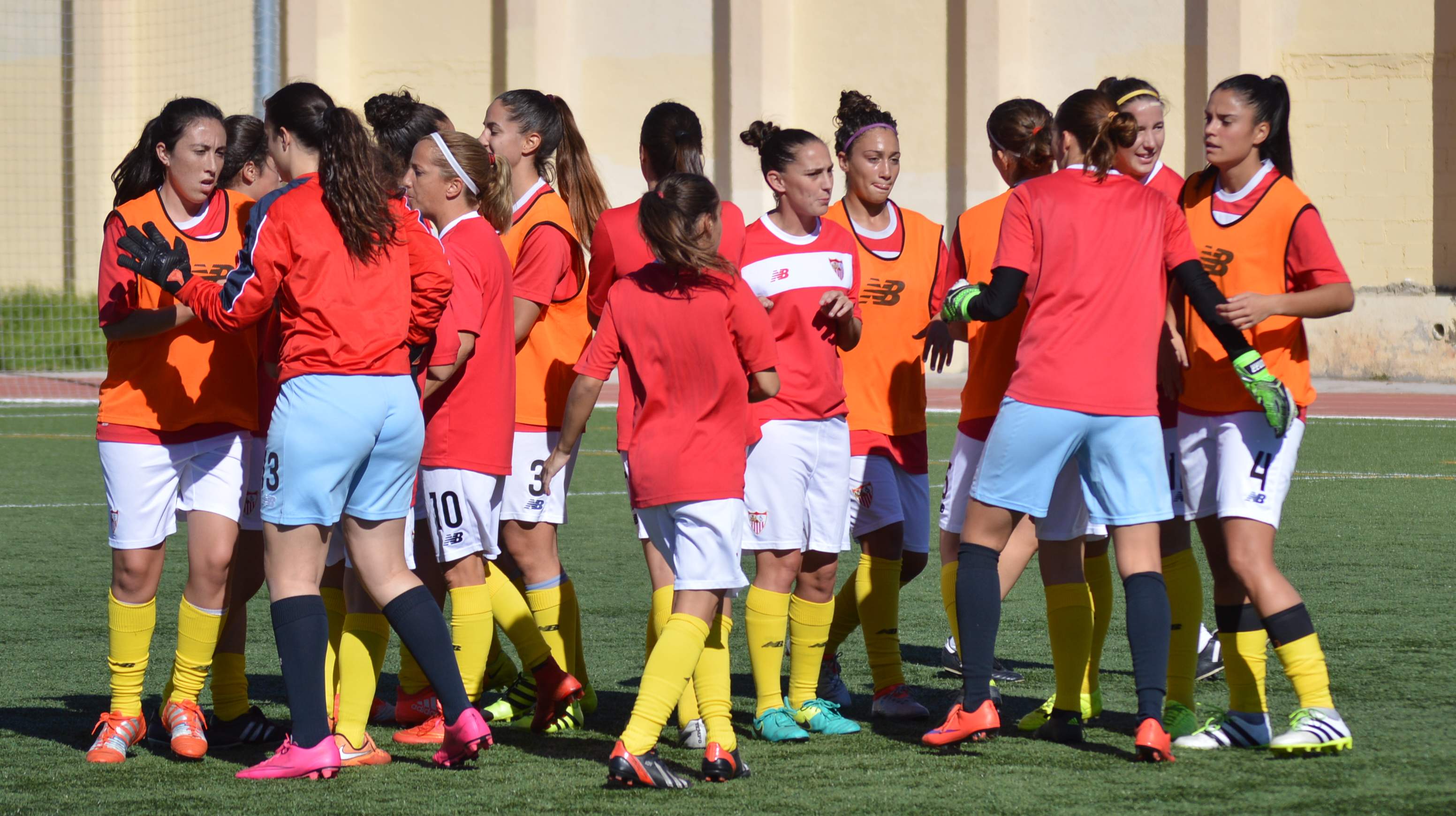 Calentamiento del Sevilla FC Femenino
