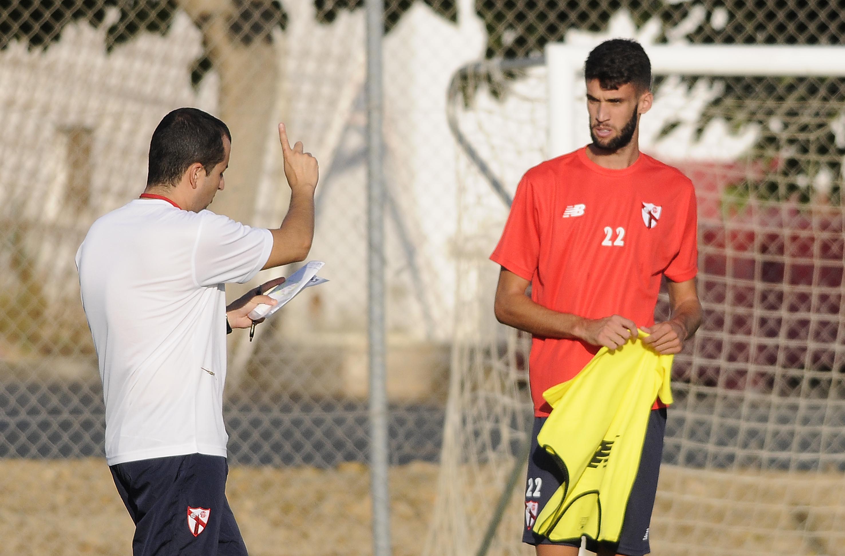 Borja Jiménez en un entrenamiento con el Sevilla Atlético