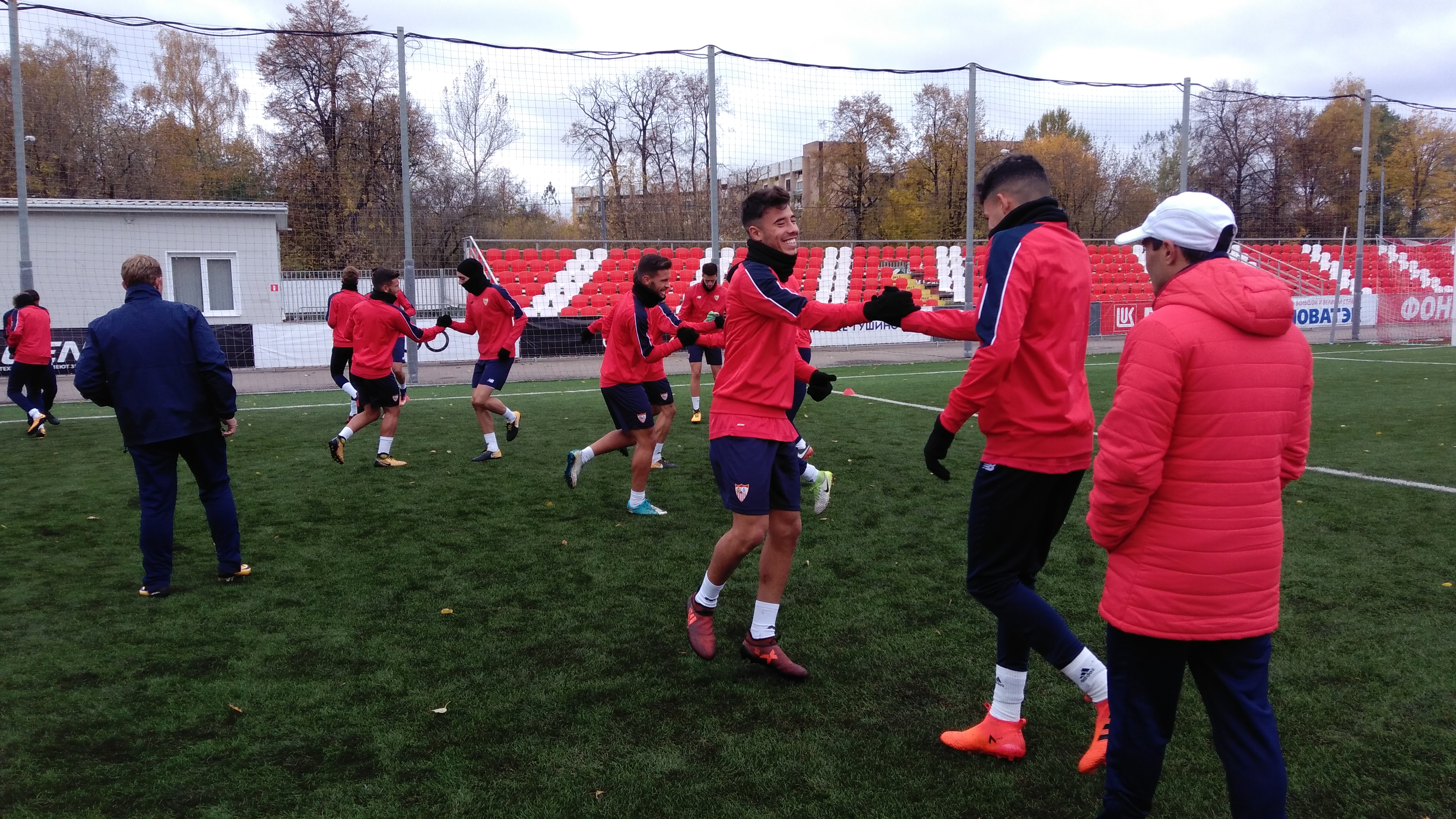 Entrenamiento del Sevilla FC Juvenil en Moscú
