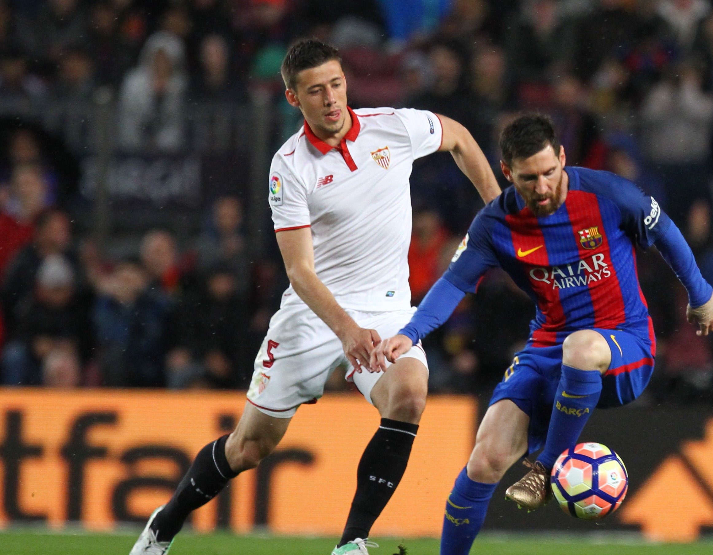 Lenglet against Messi in 16/17