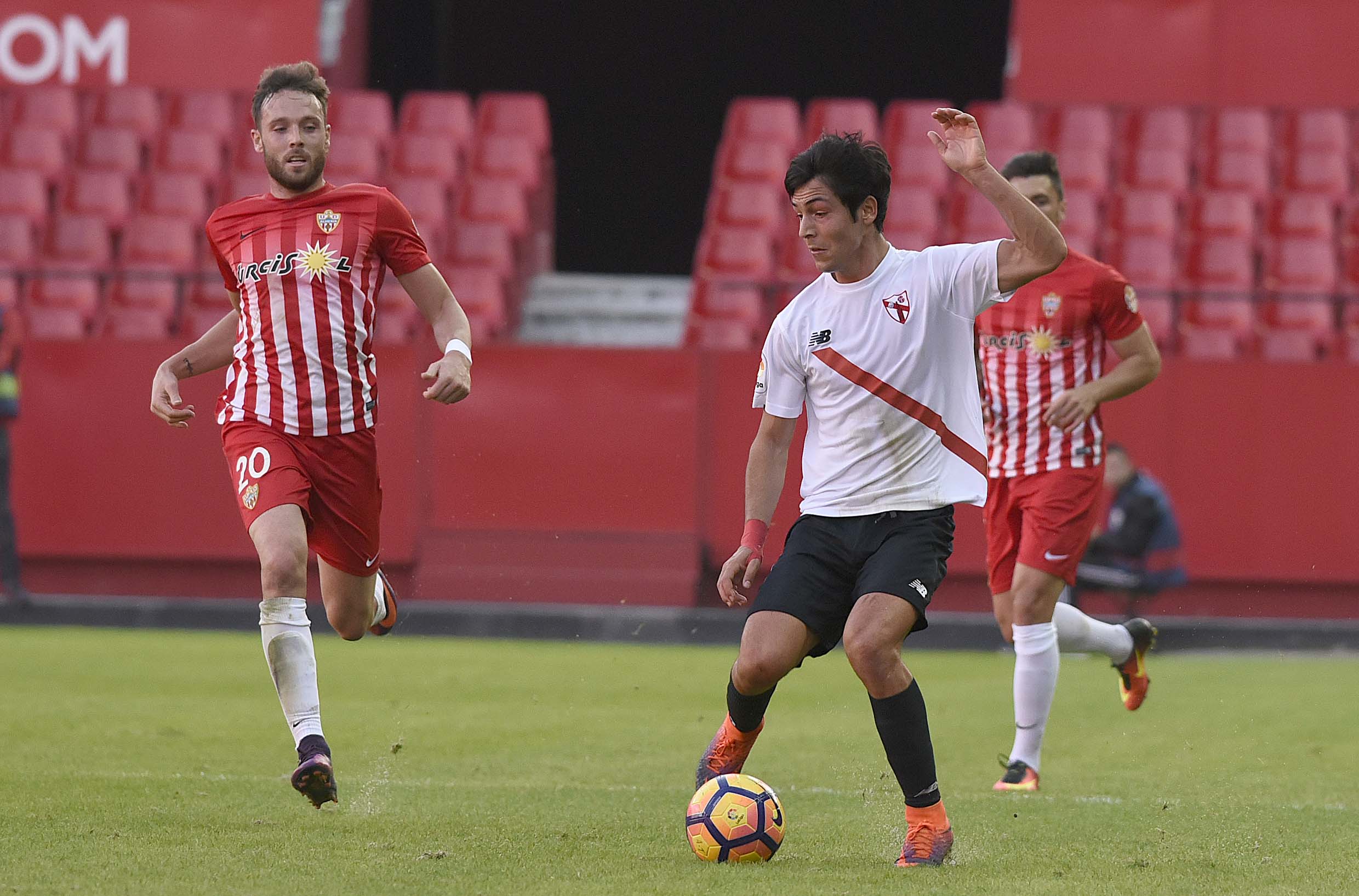 Borja Lasso del Sevilla Atlético ante el Almería