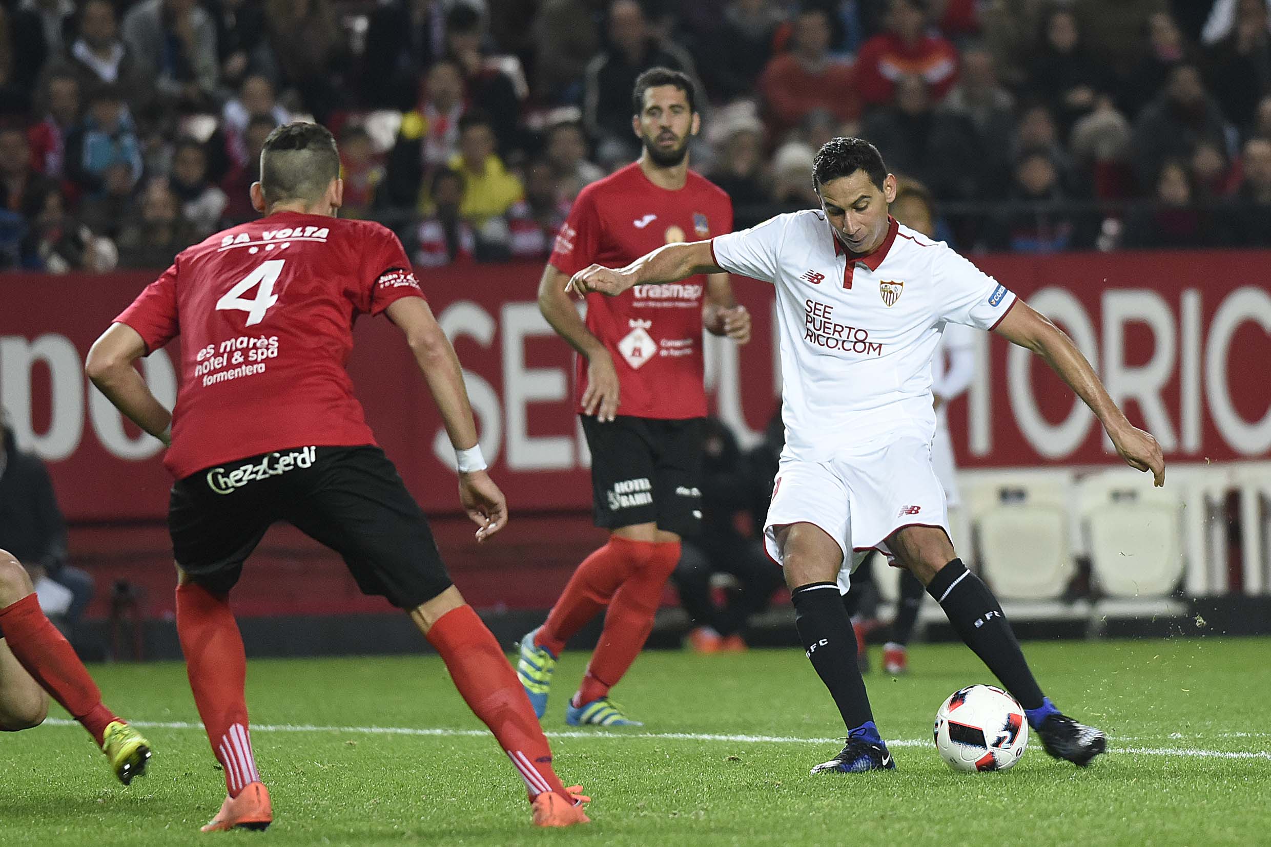 Ganso del Sevilla FC ante la SD Formentera