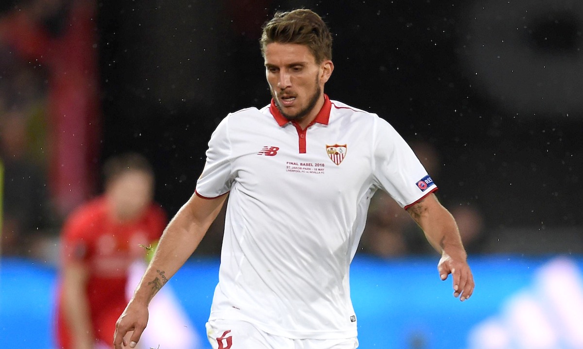 Carriço playing for Sevilla FC