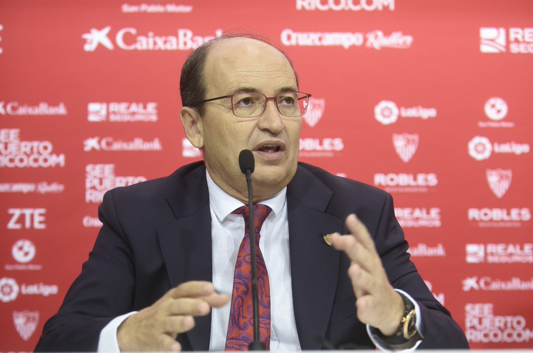 José Castro at the presentation with Philips