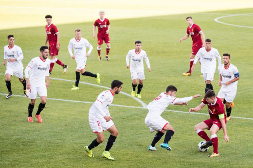 Partido entre el Liverpool y el Sevilla en la Youth League