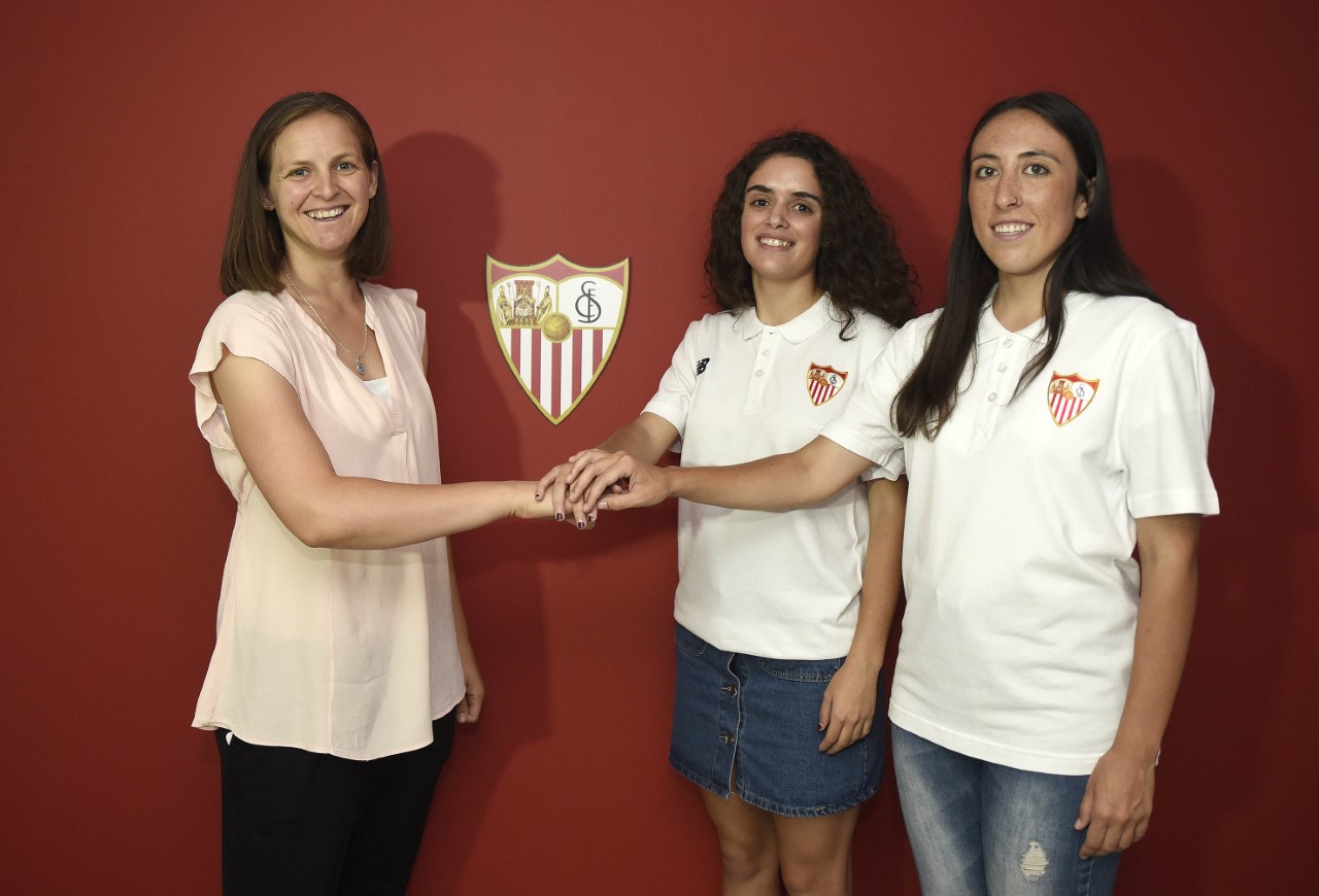Lucía Méndez y Andrea Domínguez jugadoras Sevilla FC Femenino