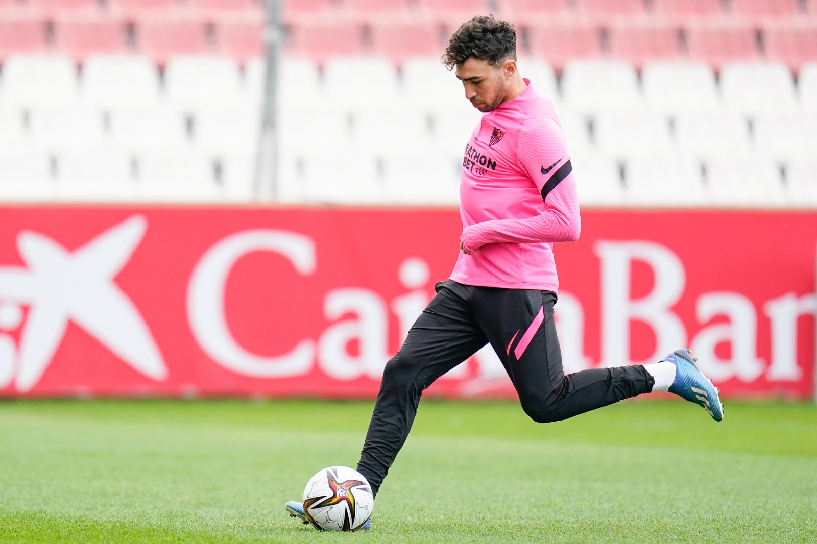 Munir del Sevilla FC en un entrenamiento