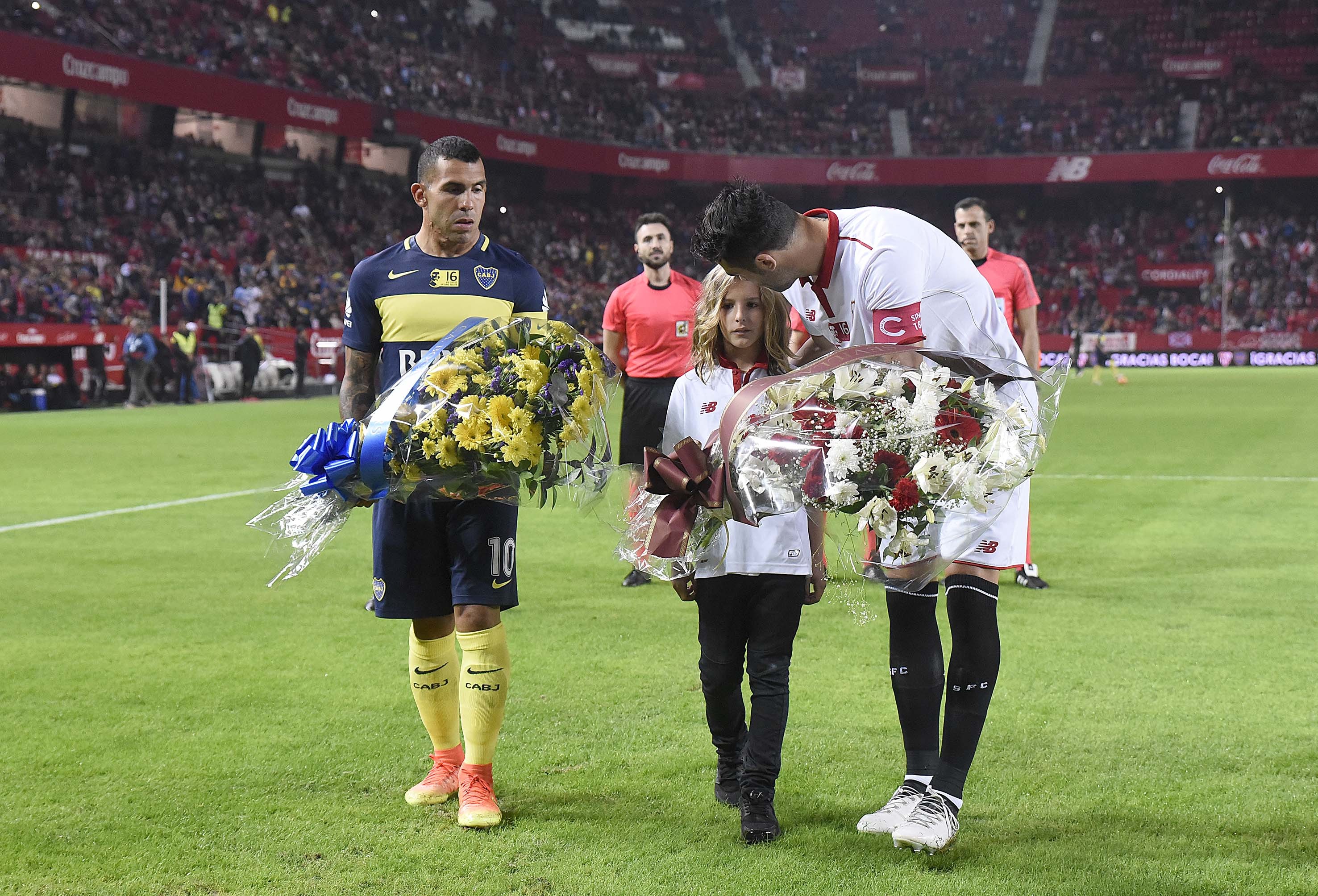 Ofrenda floral en memoria de Antonio Puerta