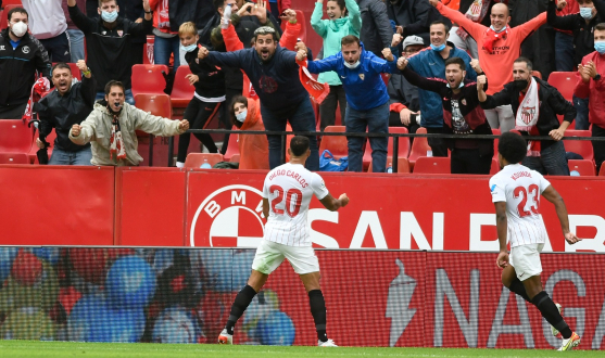 Diego Carlos celebra un gol en el Ramón Sánchez-Pizjuán