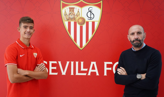 Renovación de Kike Salas por el Sevilla FC