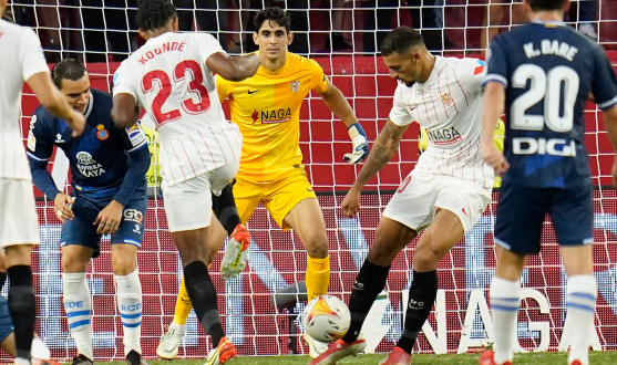 Imagen defensiva del Sevilla FC