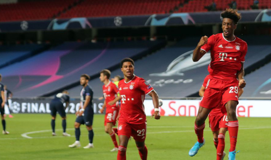 Coman celebrates Bayern's goal
