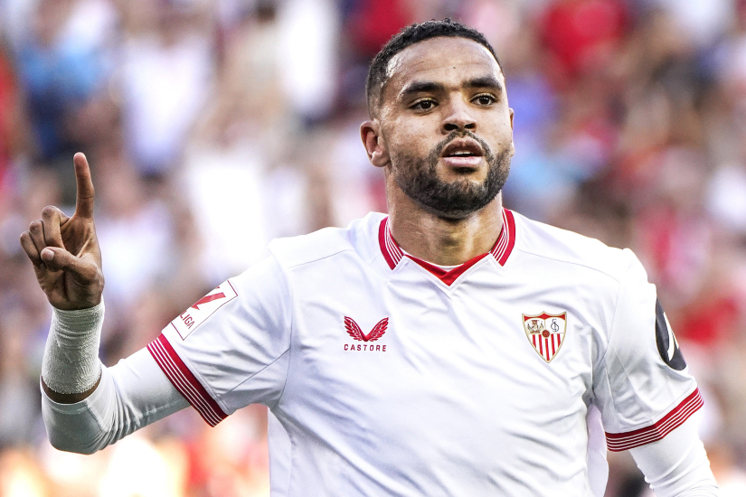 Youssef En-Nesyri celebra un gol con el Sevilla FC