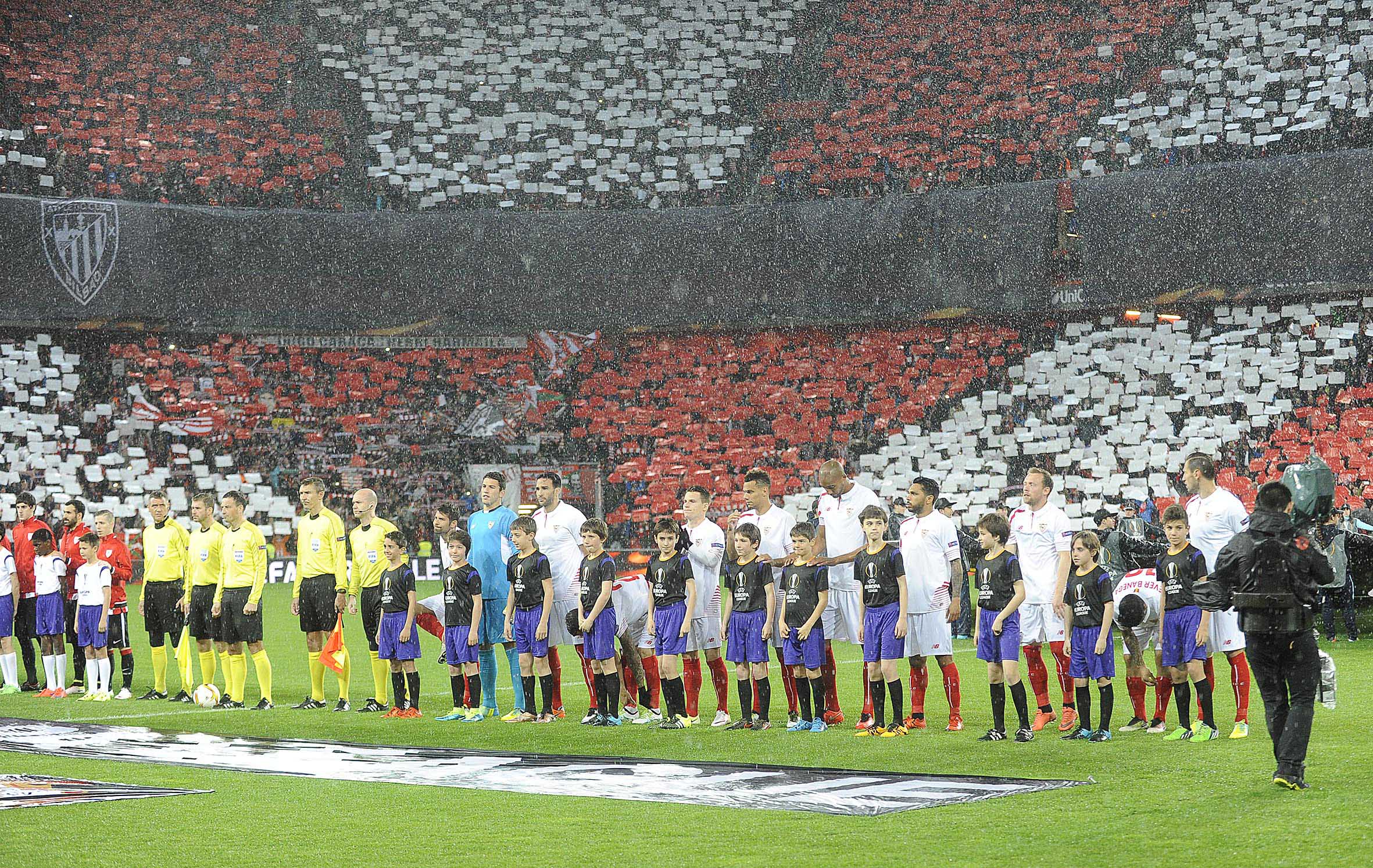 Imagen del partido de Europa League del Sevilla FC en San Mamés