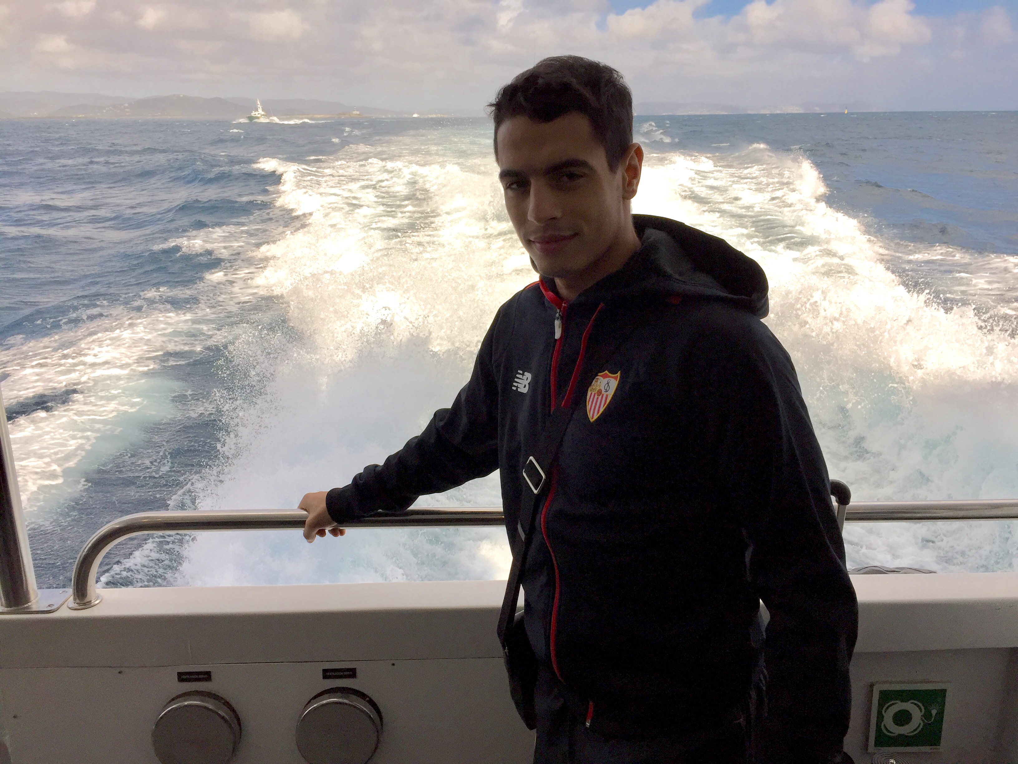 Ben Yedder en el ferry hacia Formentera
