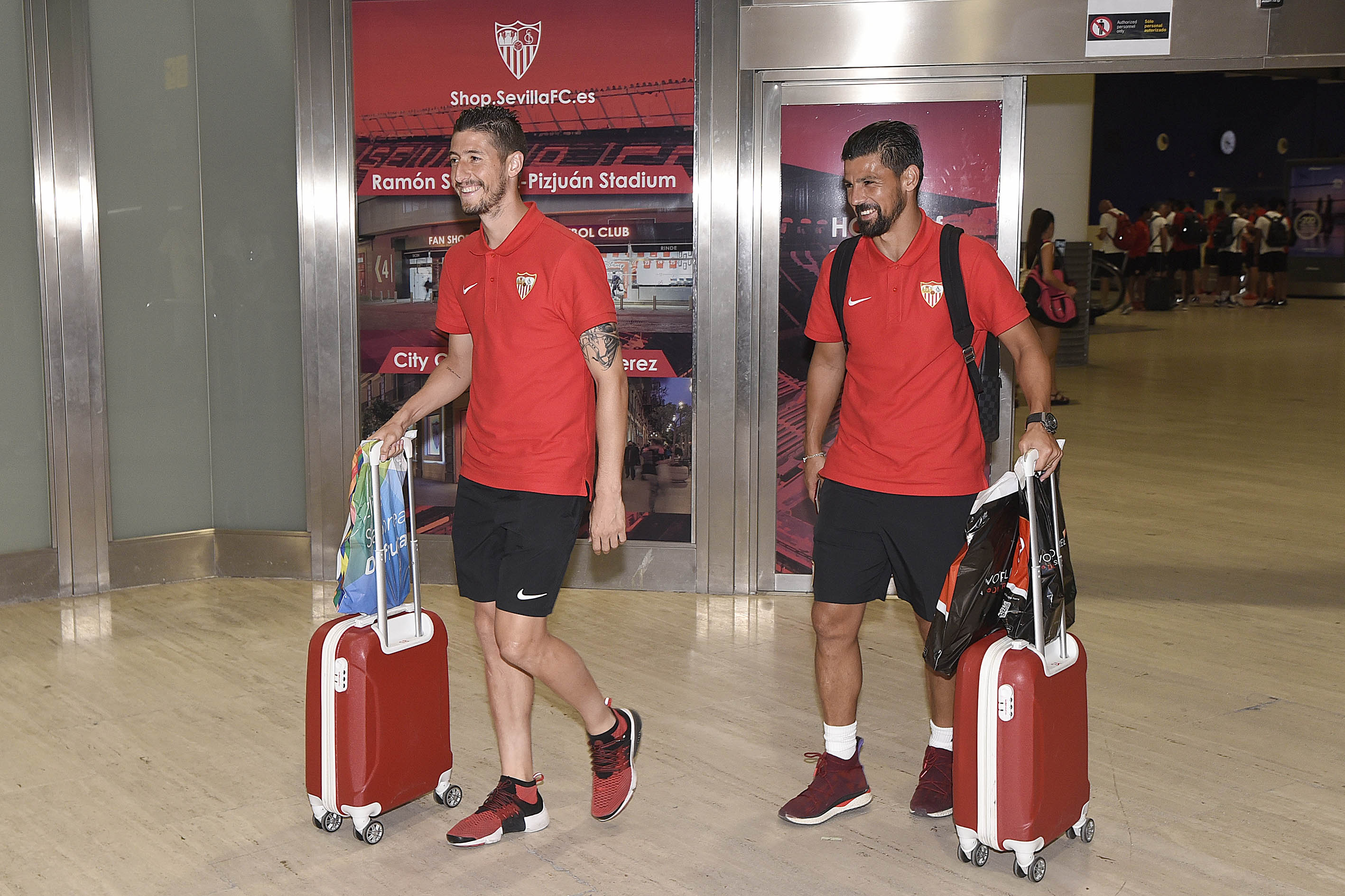 El Sevilla FC aterriza en la capital andaluza