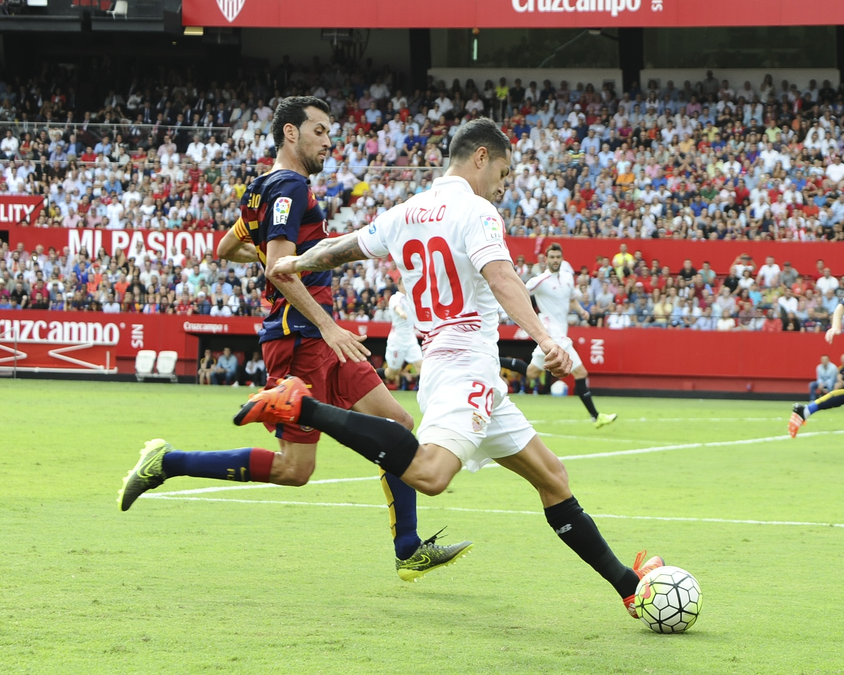 Vitolo se enfrenta al Barcelona en el Sánchez Pizjuán
