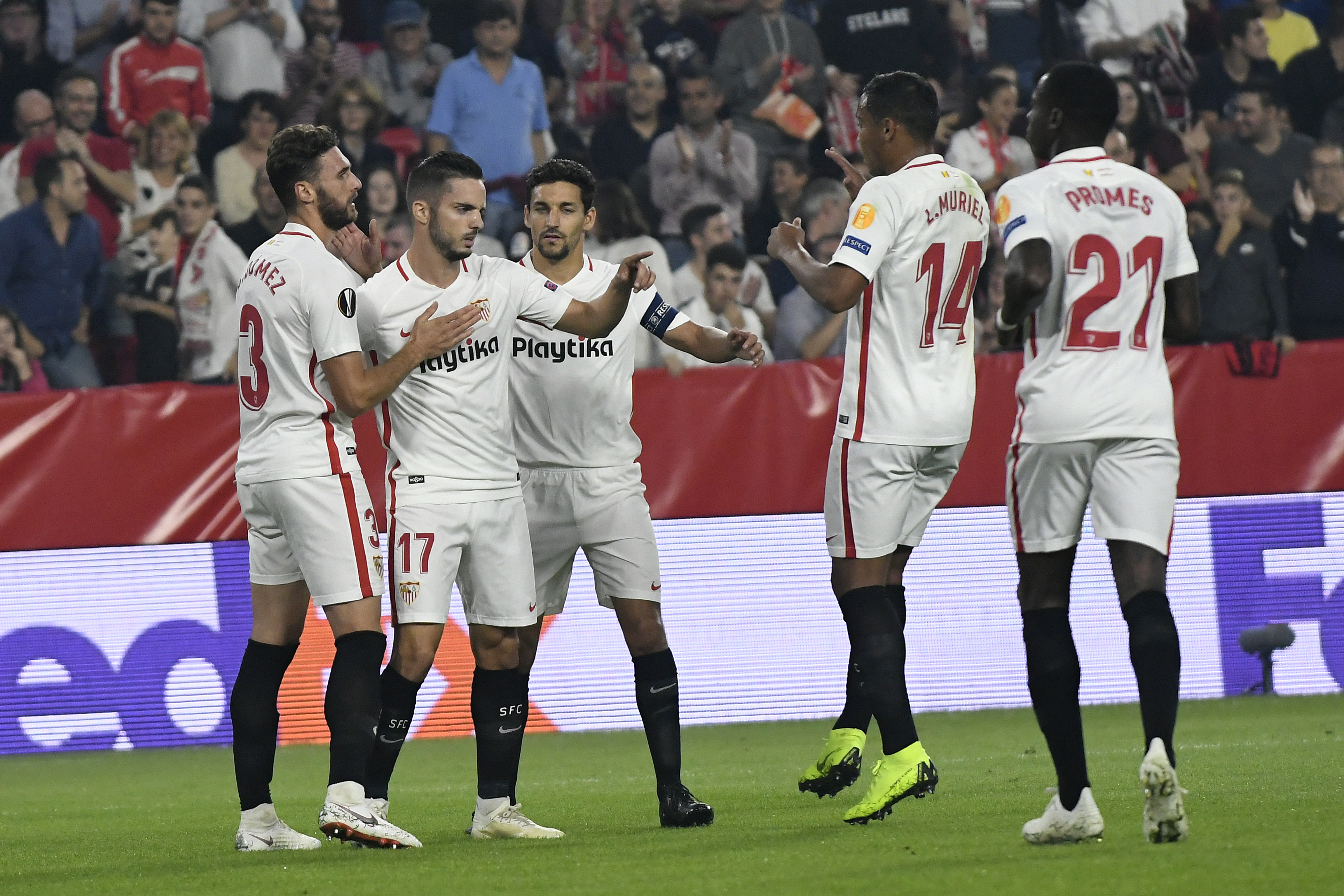 El Sevilla FC celebra un tanto en UEFA