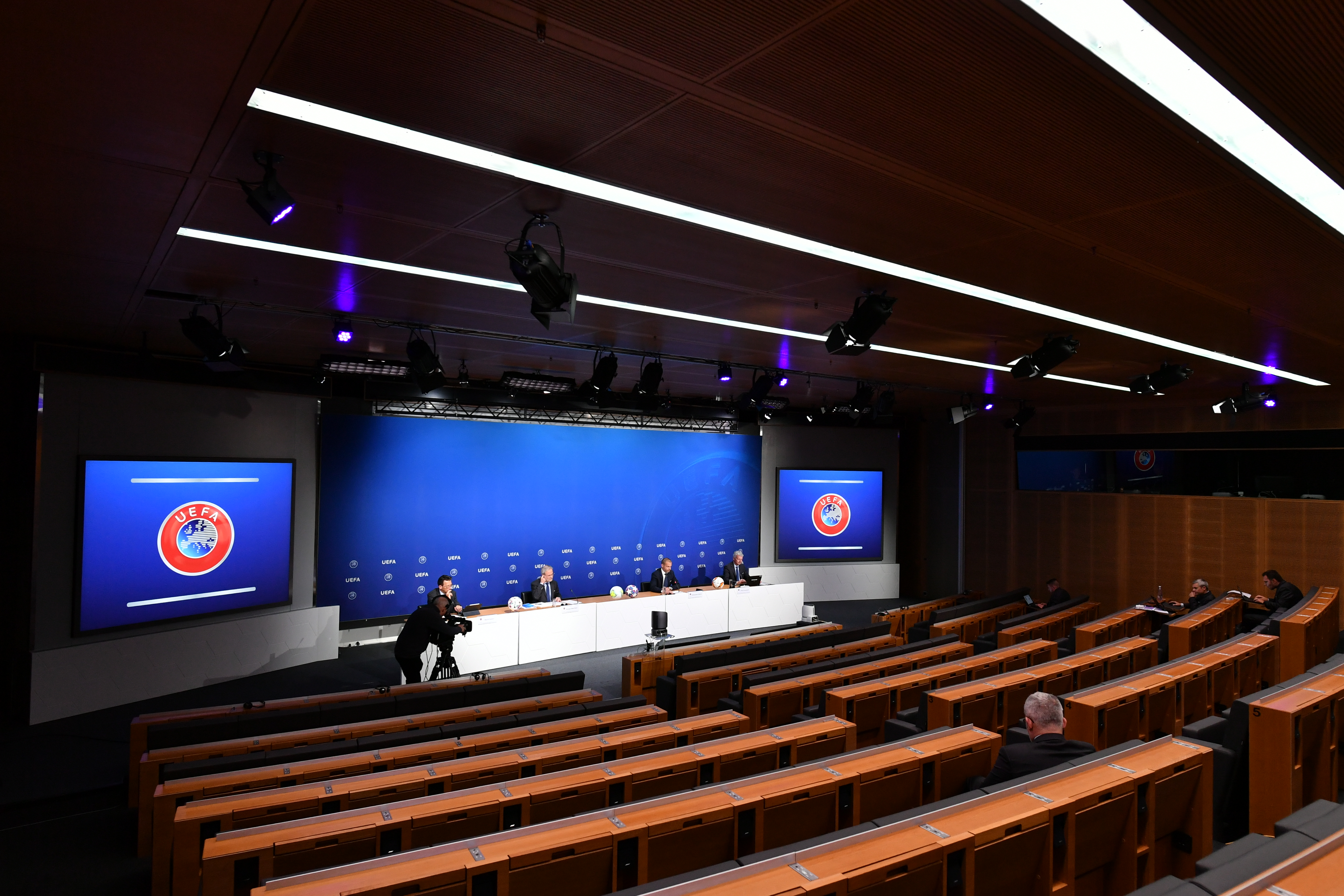 Rueda de prensa de la UEFA sobre la continuidad de las competiciones