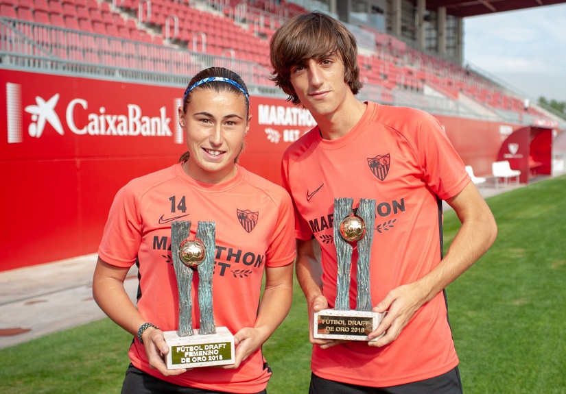 Bryan Gil y María Bores, Sevilla FC