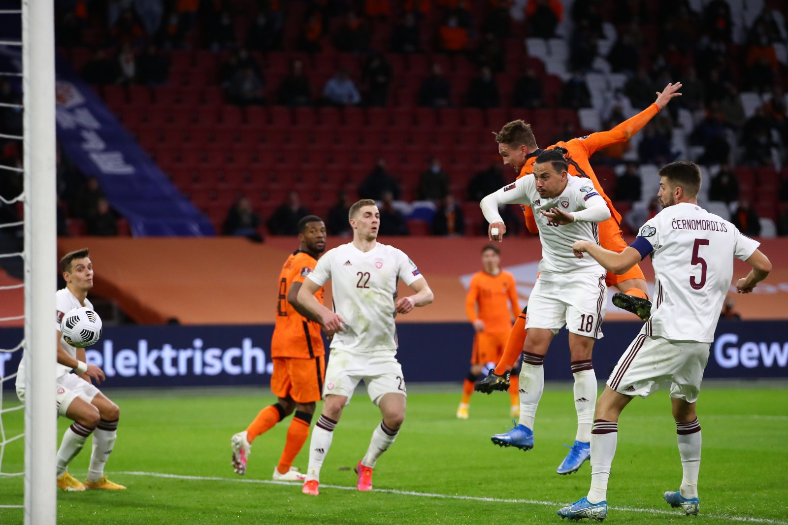 Luuk De Jong, Sevilla FC y Países Bajos