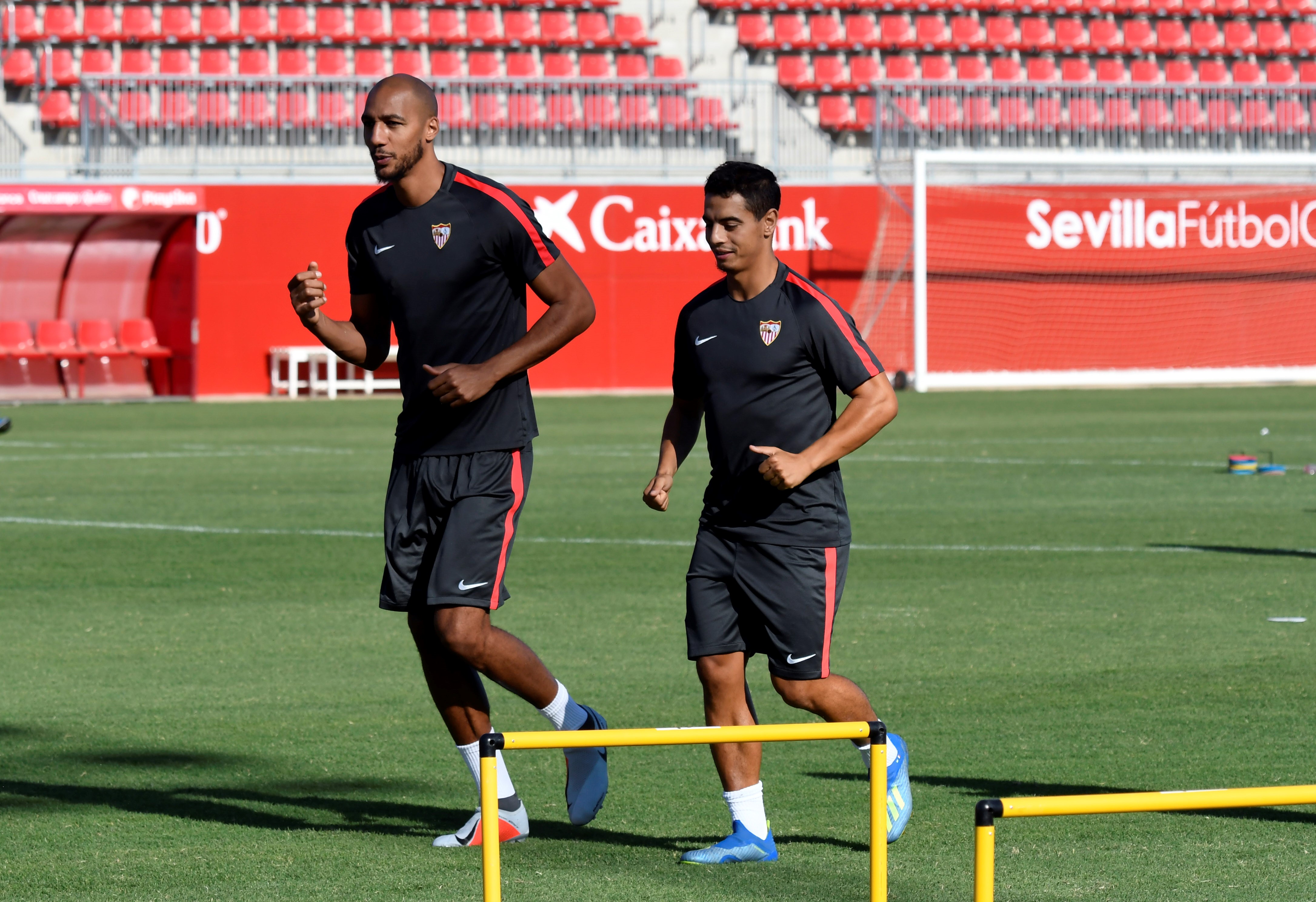 Steven Nzonzi y Wissam Ben Yedder en un entrenamiento del Sevilla FC