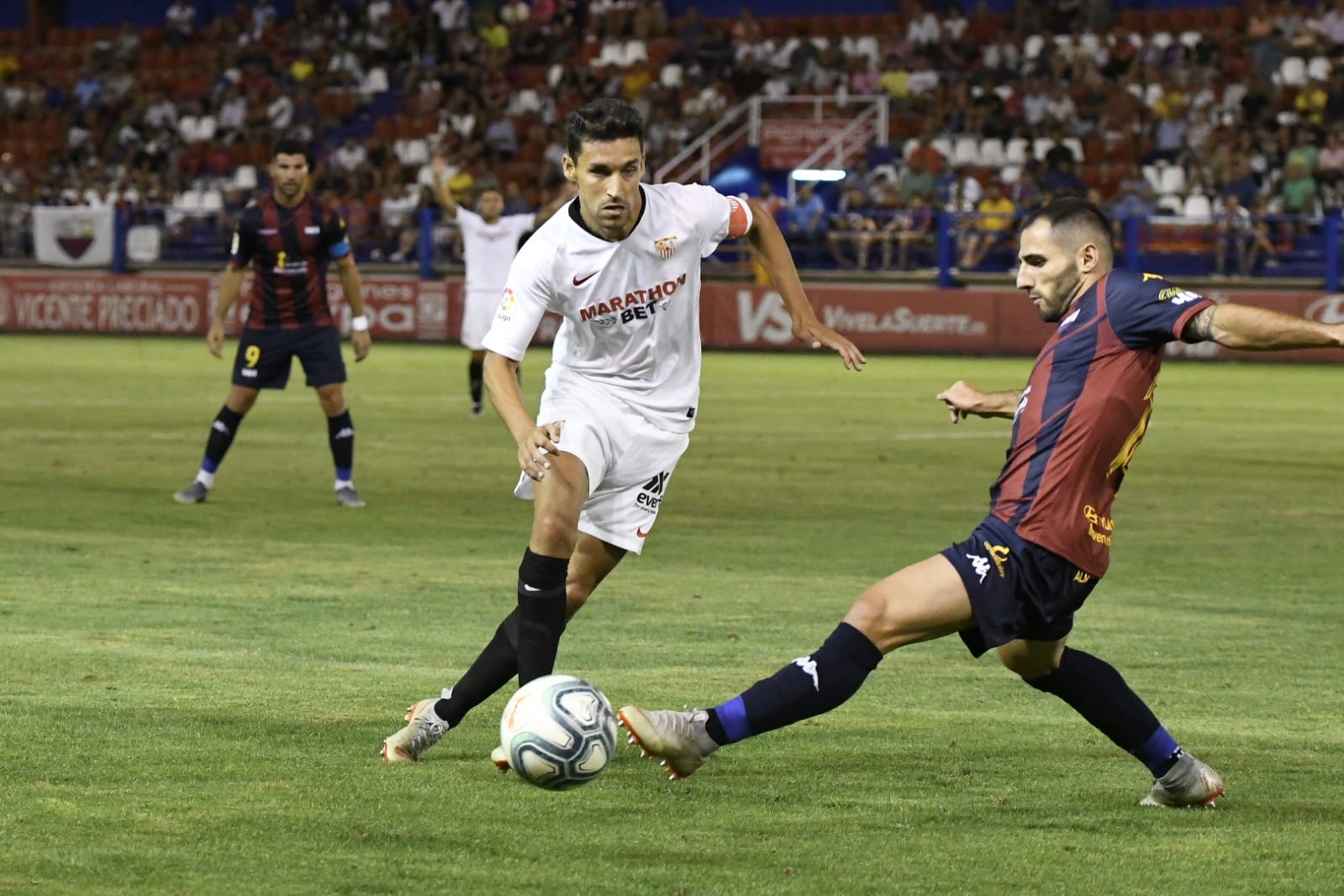  Jesús Navas playing against Extremadura