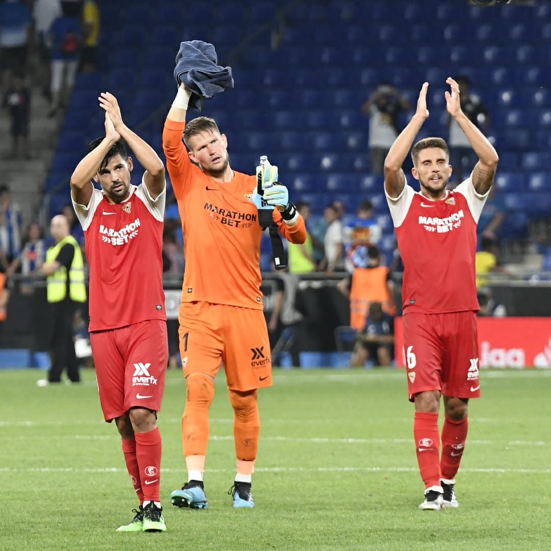 Carriço salutes the away support in Barcelona