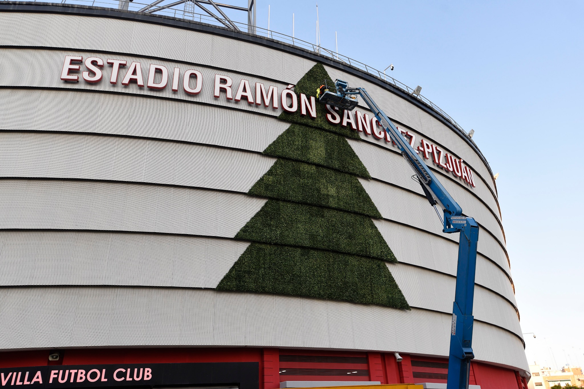 Árbol de Navidad en el Estadio Ramón Sánchez-Pizjuán