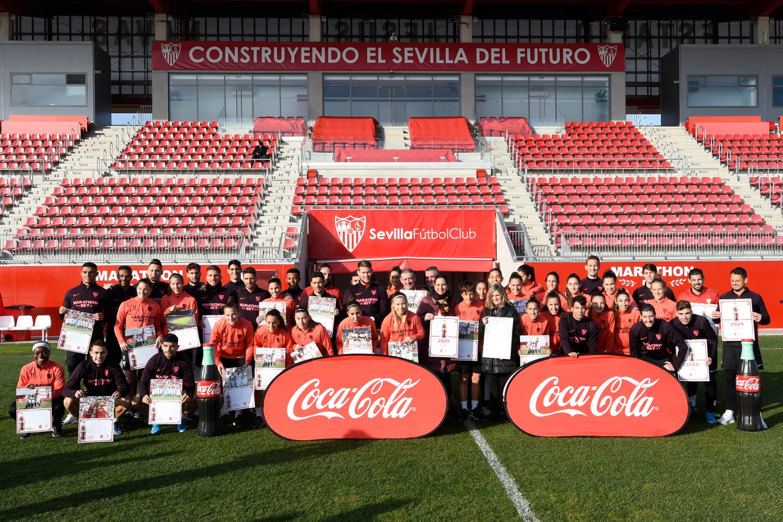 Presentación del calendario del Sevilla FC y Coca-Cola