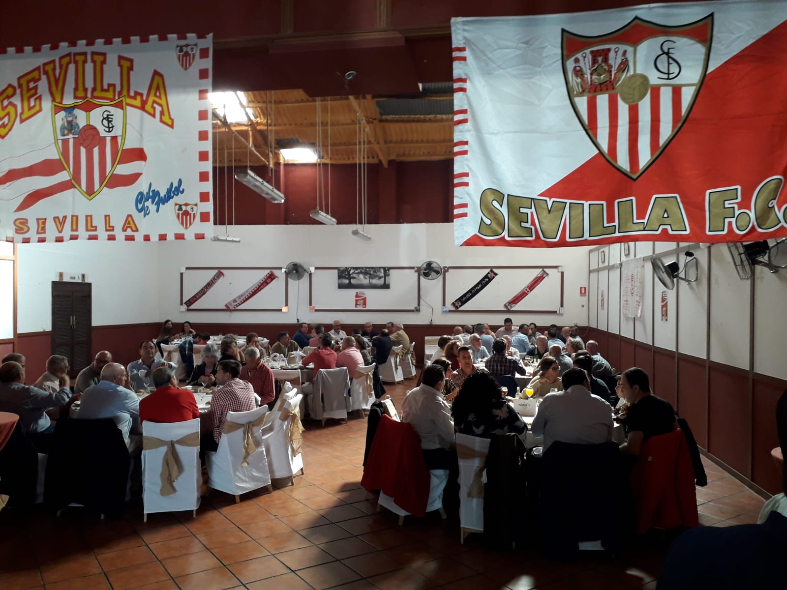 X Encuentro de las peñas sevillistas de Huelva en Isla Cristina