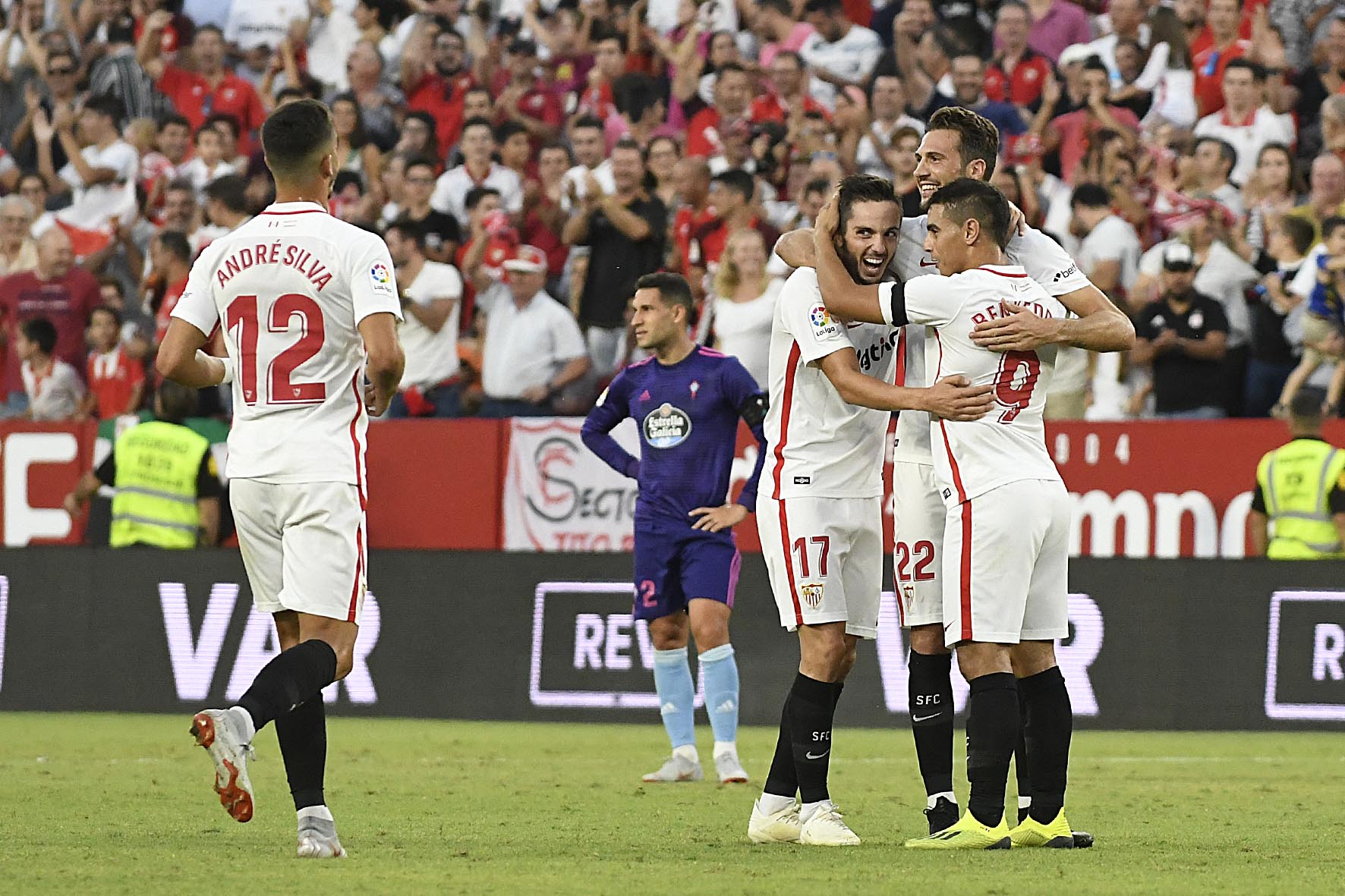 El Sevilla FC celebra un tanto ante el Celta