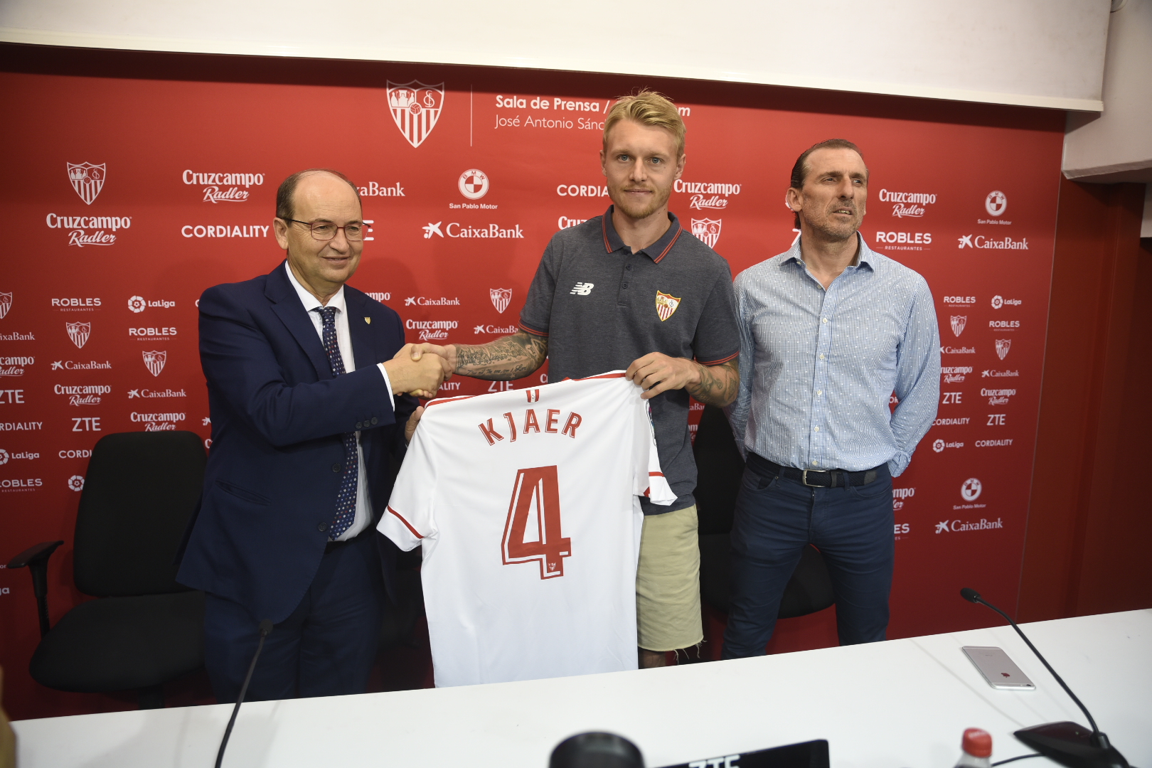 Kjaer ya es nuevo futbolista del Sevilla FC