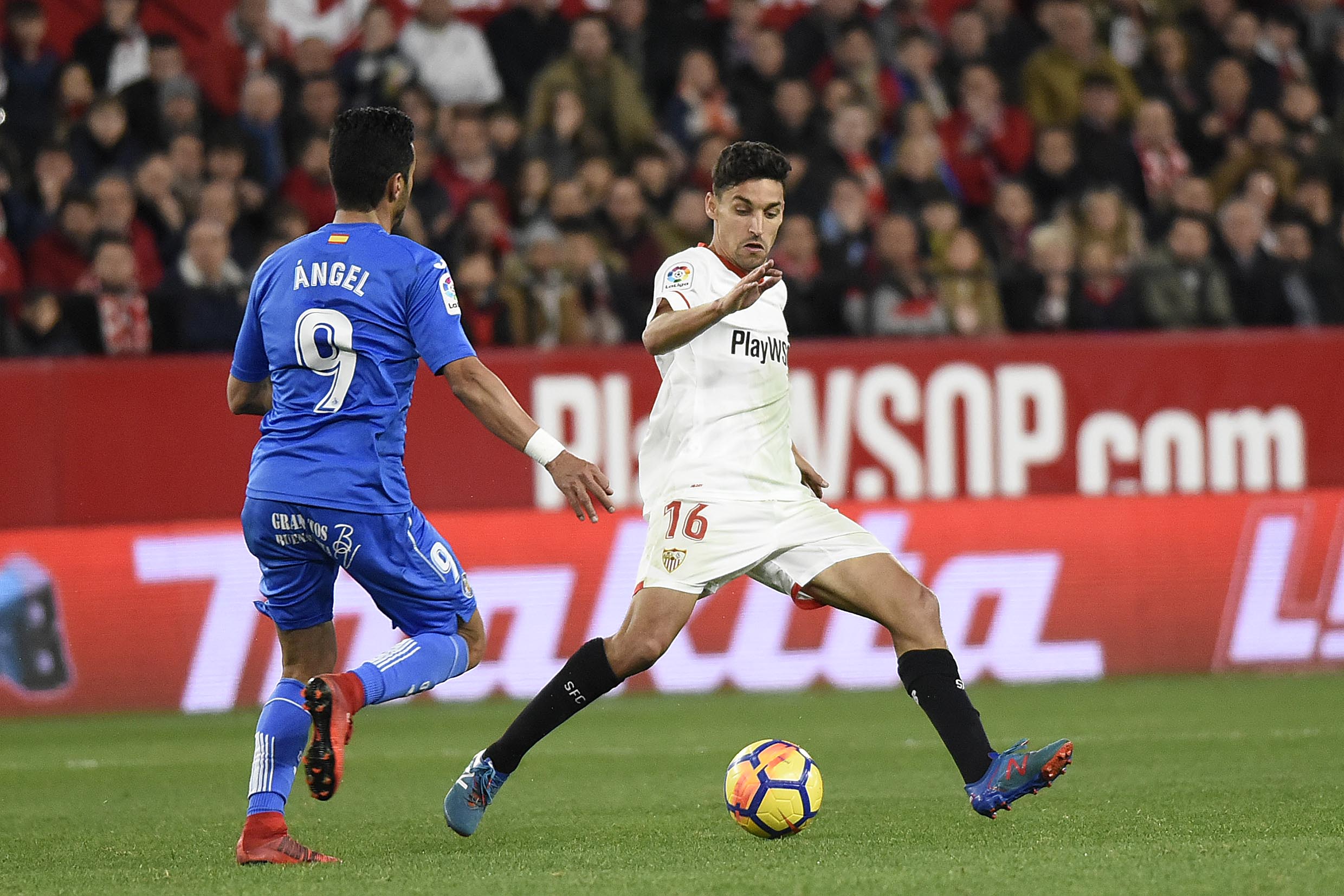 Jesús Navas del Sevilla FC ante el Getafe