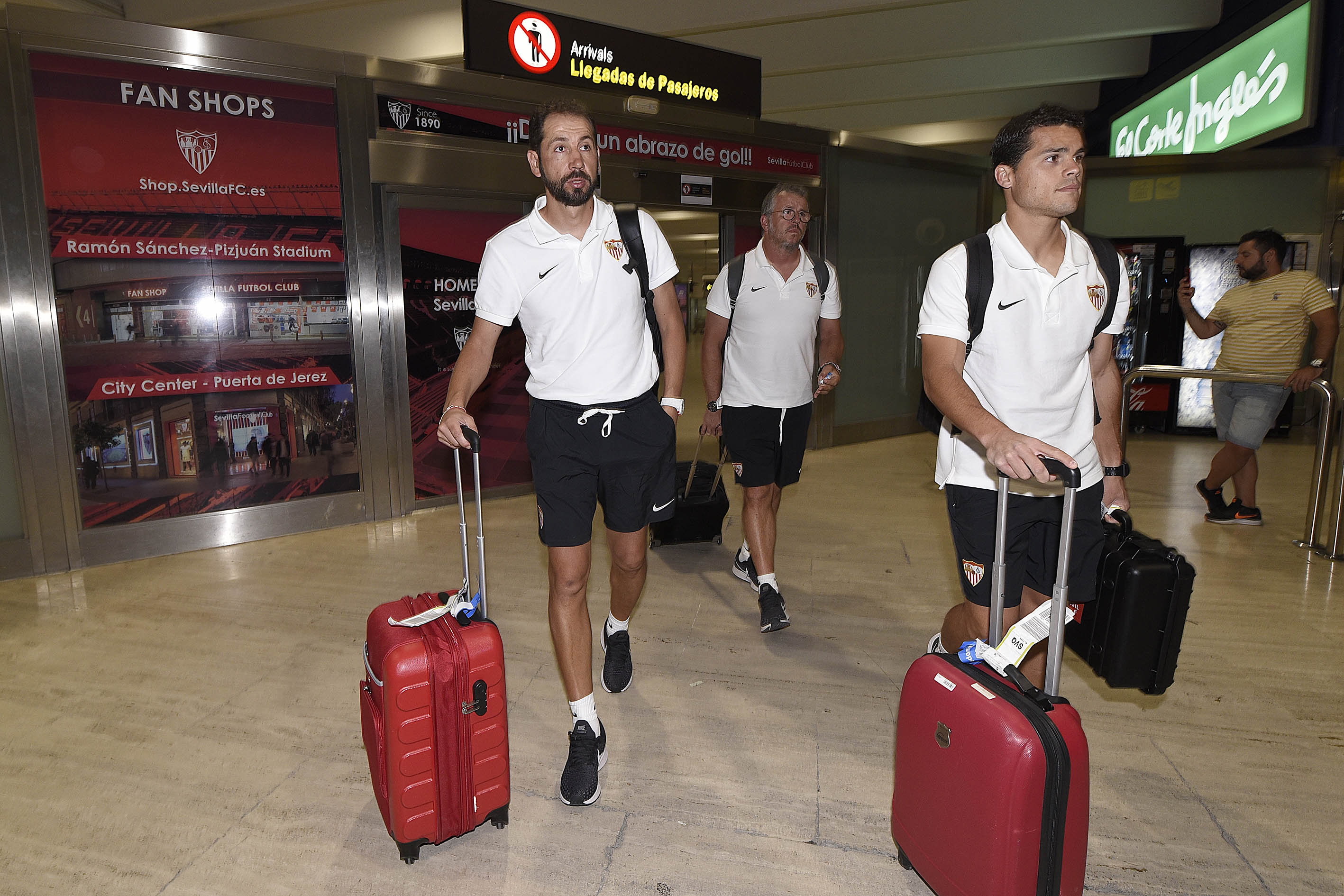 El Sevilla FC aterriza en la capital andaluza