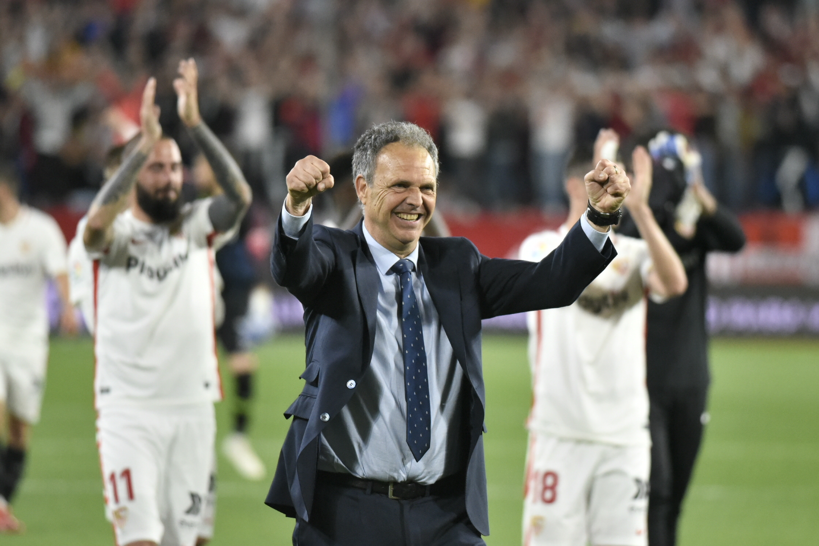 Alegría de Joaquín Caparrós, tras una victoria del Sevilla FC
