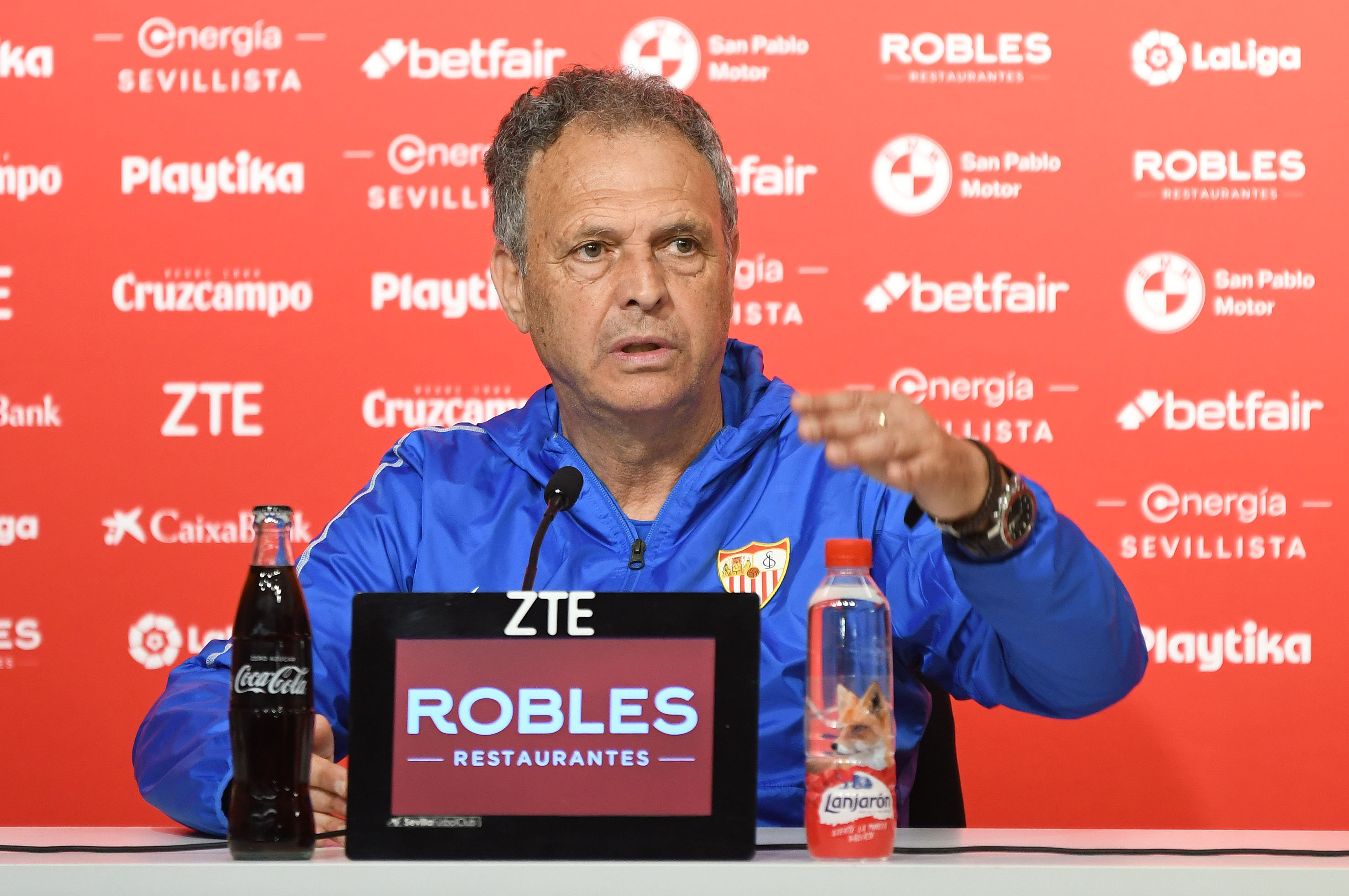 Joaquín Caparrós during the press conference
