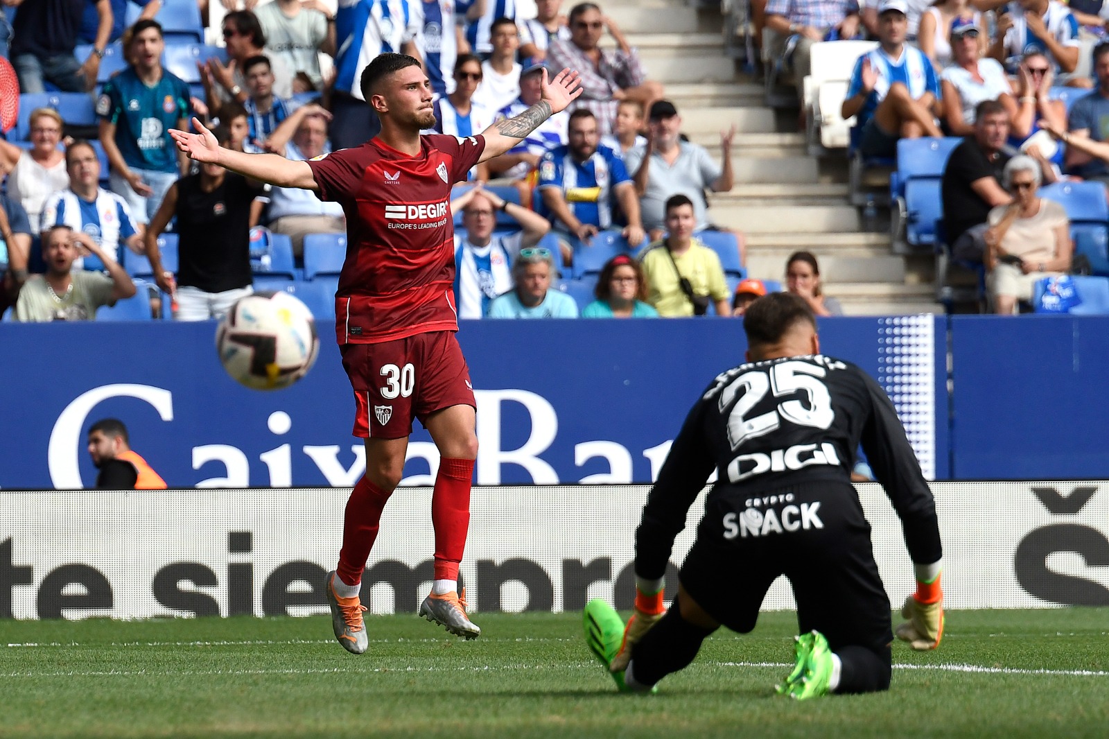 José Ángel celebra su segundo gol ante el Espanyol