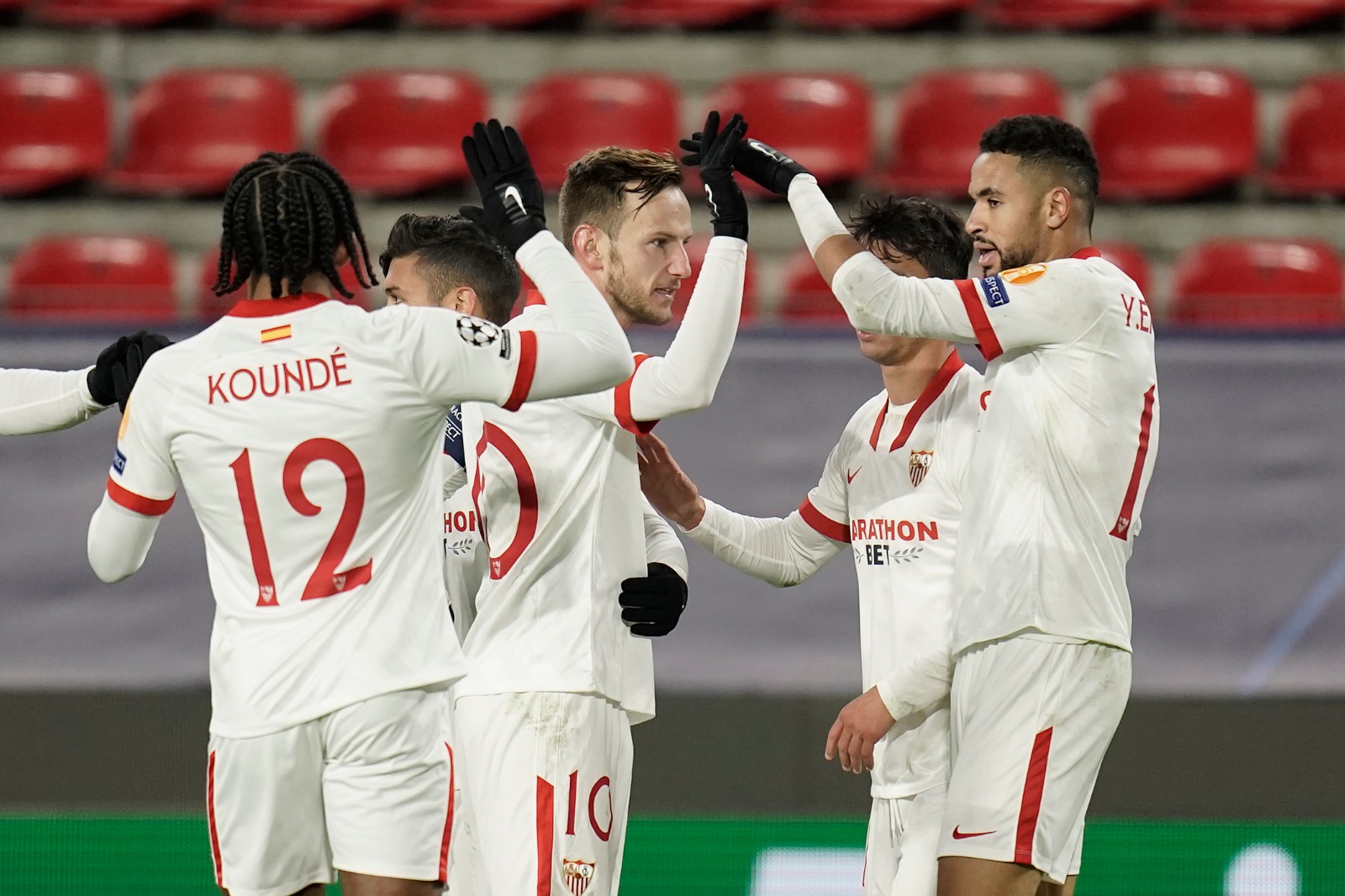 Sevilla FC celebrate a goal against Rennes