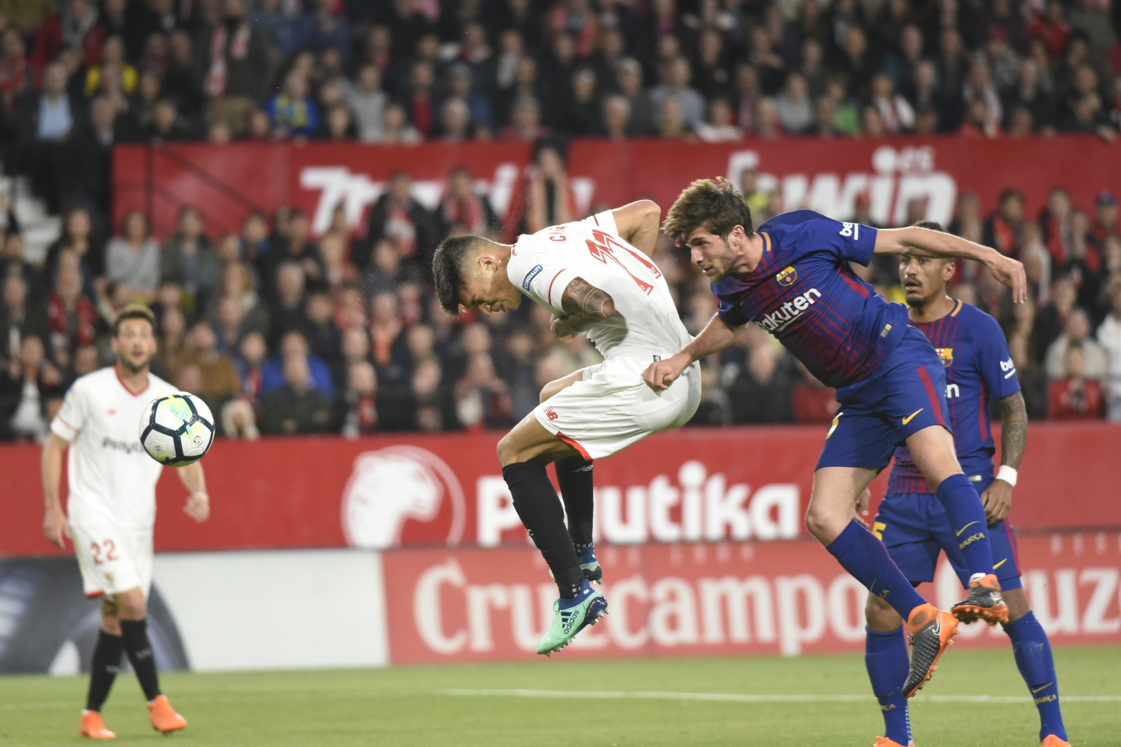 Correa del Sevilla FC ante el FC Barcelona
