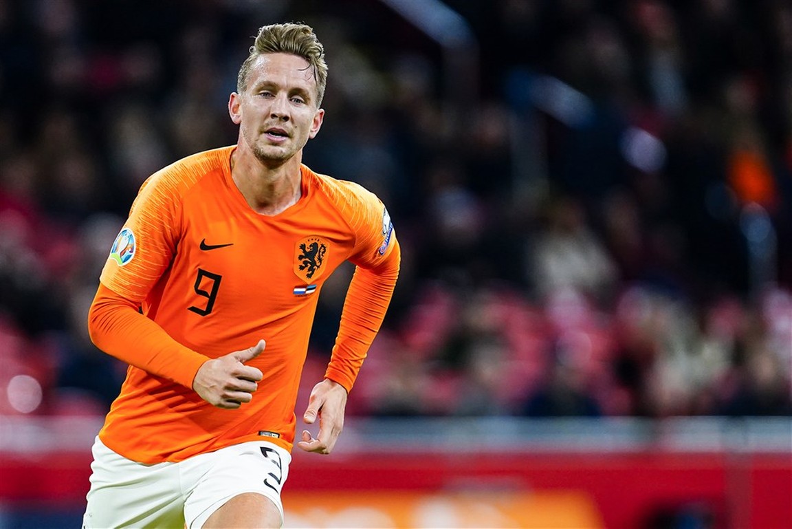 De Jong en un partido con Países Bajos
