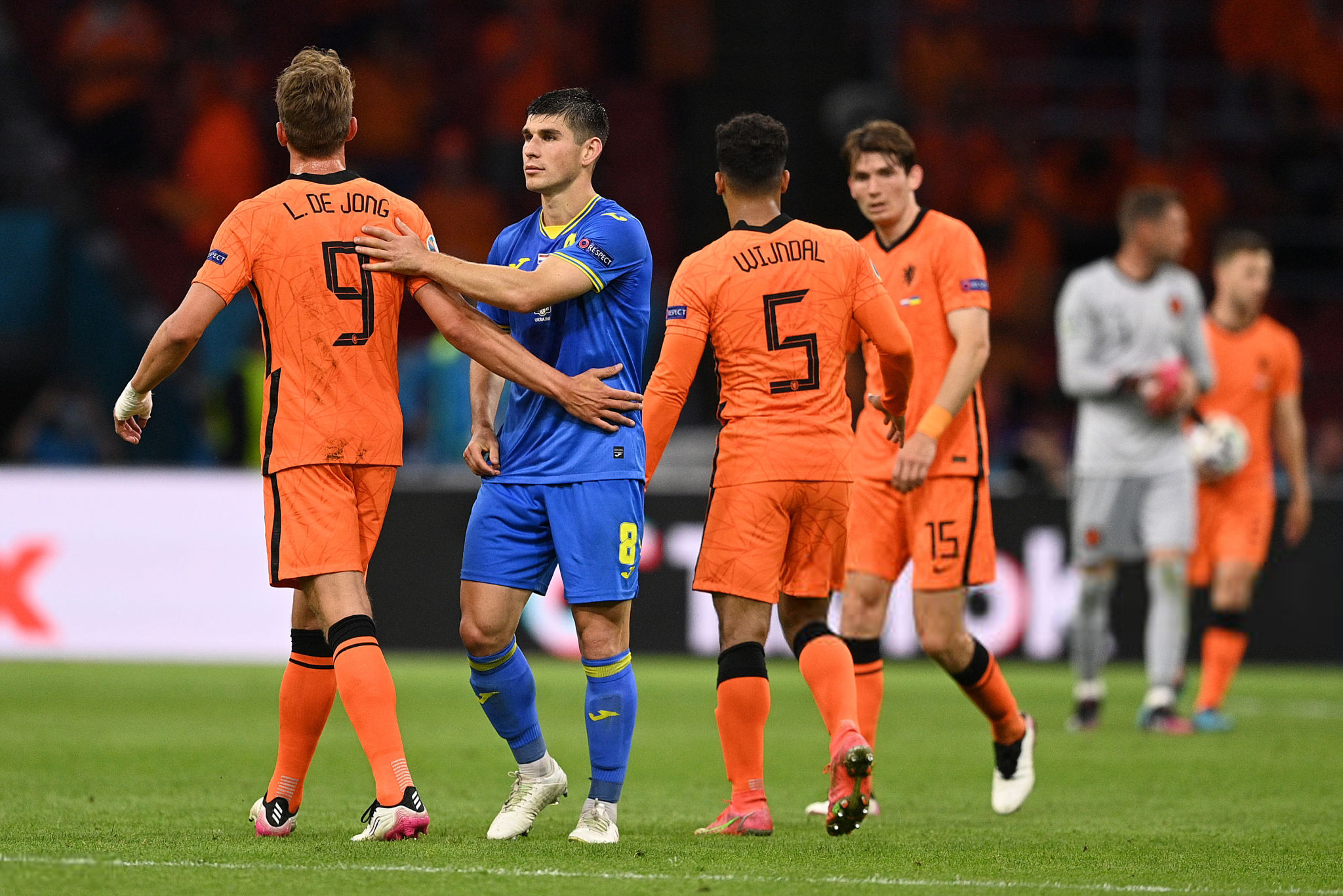 De Jong with the Netherlands against Ukraine