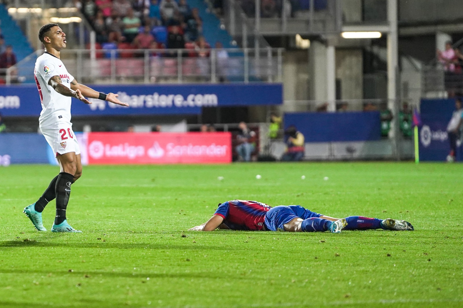 Diego Carlos during the defeat away at SD Eibar