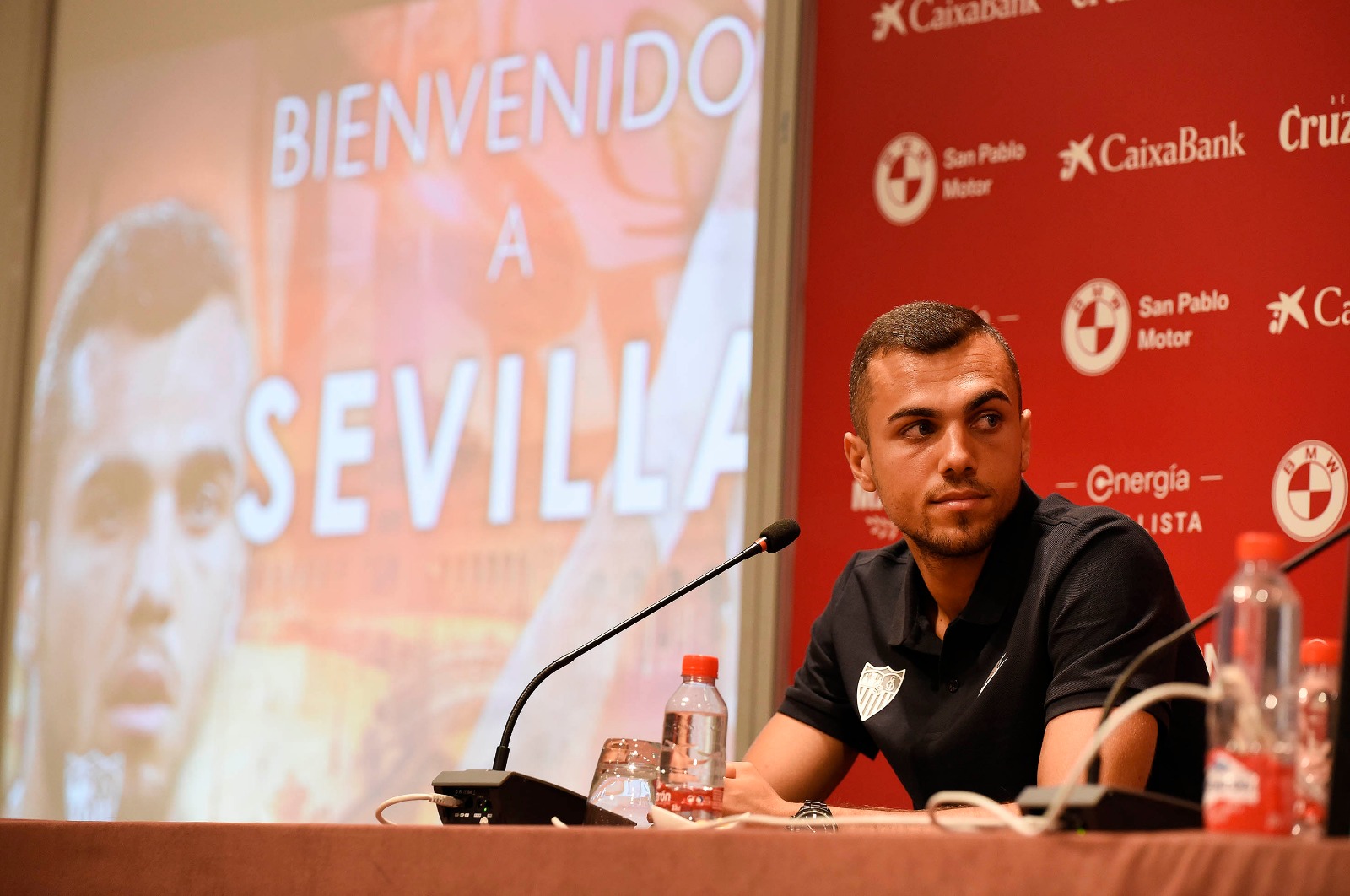 Joan Jordan, presentado con el Sevilla FC