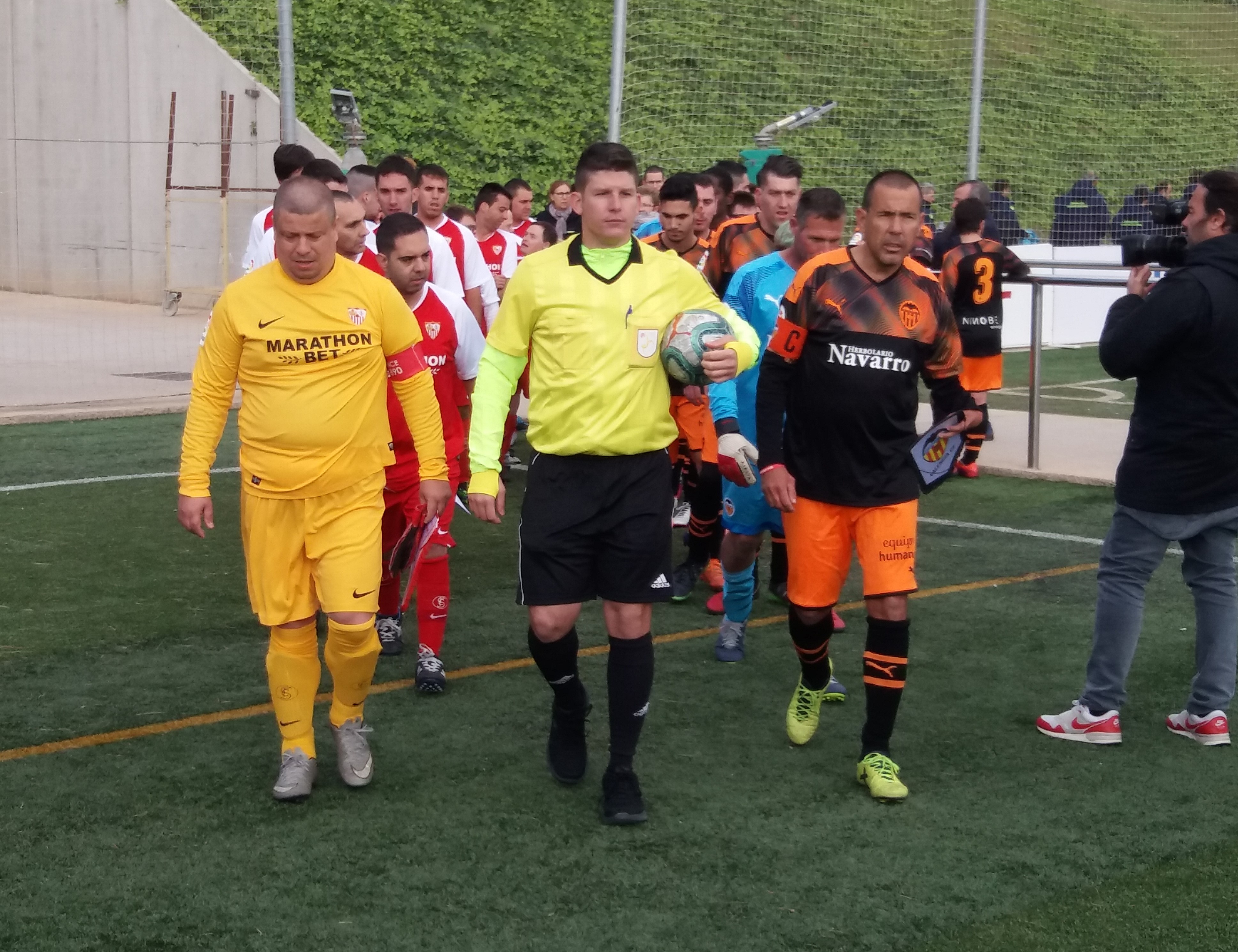 Equipo Sevilla FC de Laliga Genuine en el partido ante el Valencia CF 