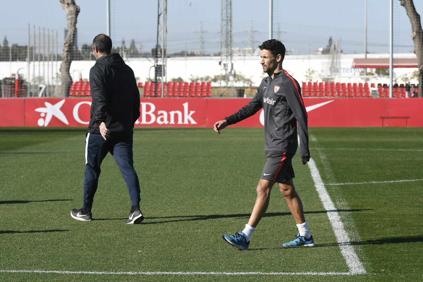 Jesús Navas ha vuelto a tocar balón con el Sevilla FC