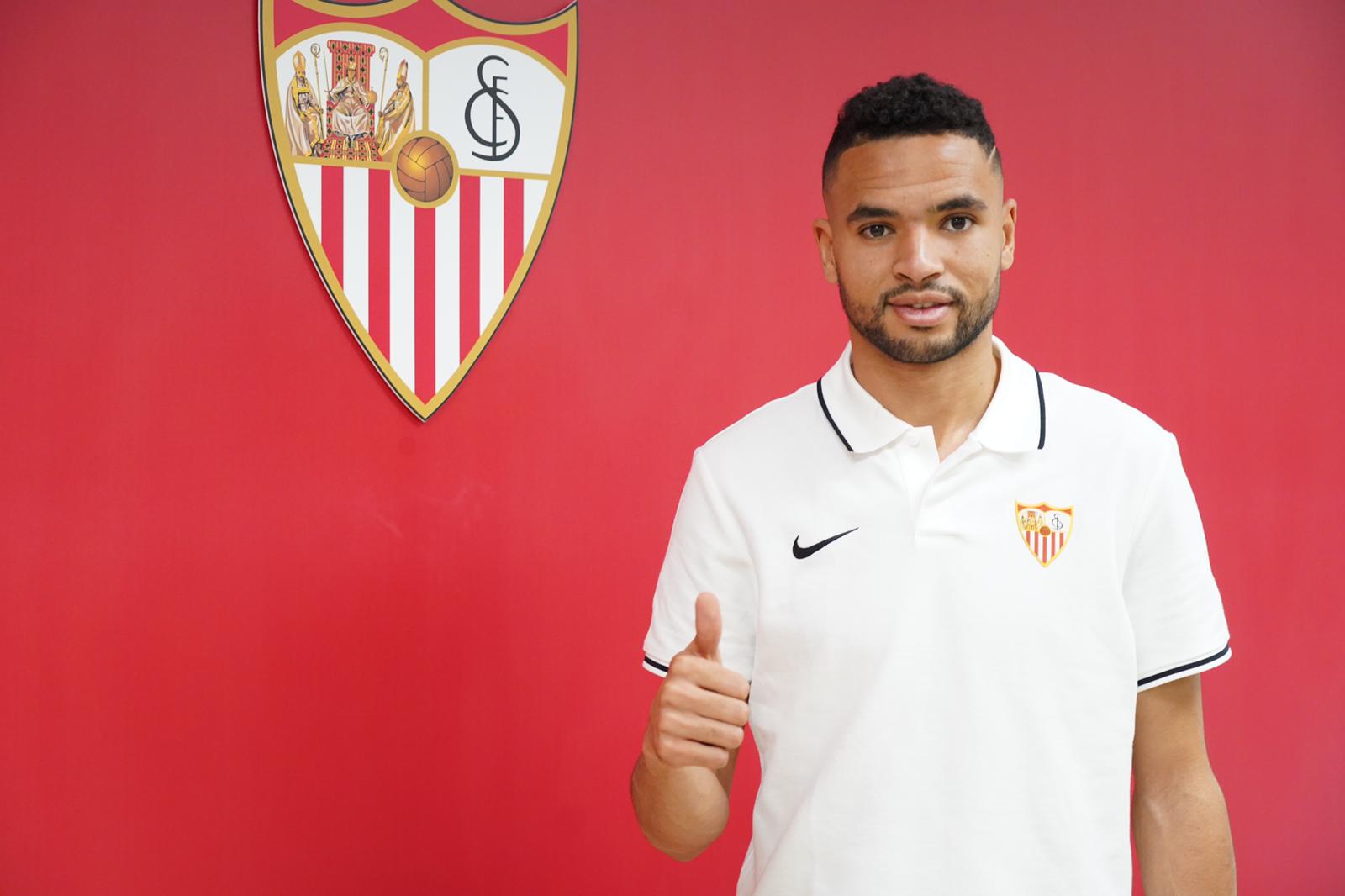 Youssef En-Nesyri is now officially a Sevilla FC player