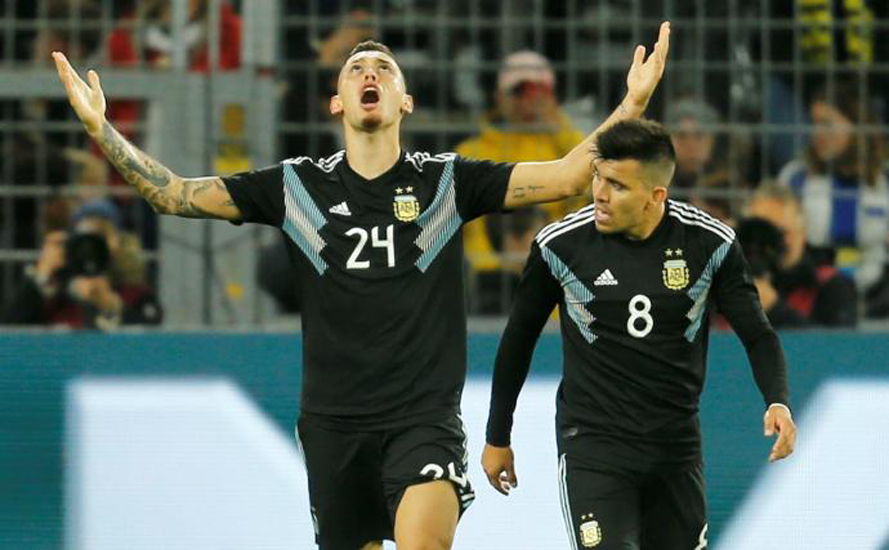 Ocampos y Acuña, con la selección argentina