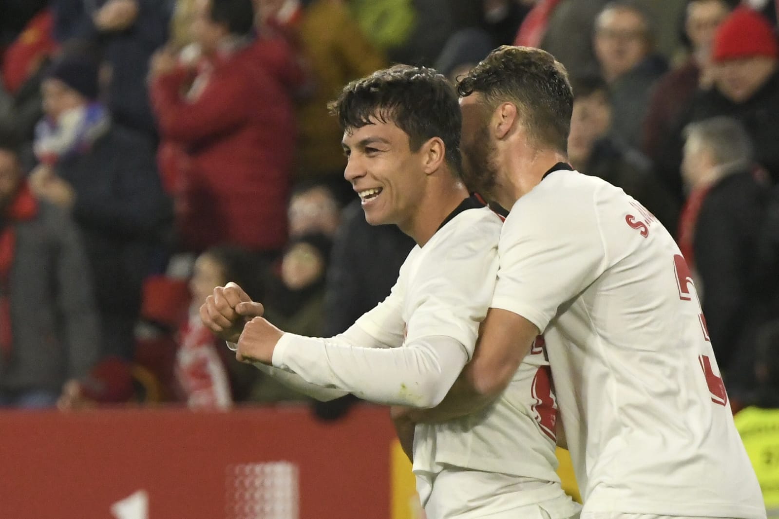 Óliver Torres celebra su gol ante el Levante UD
