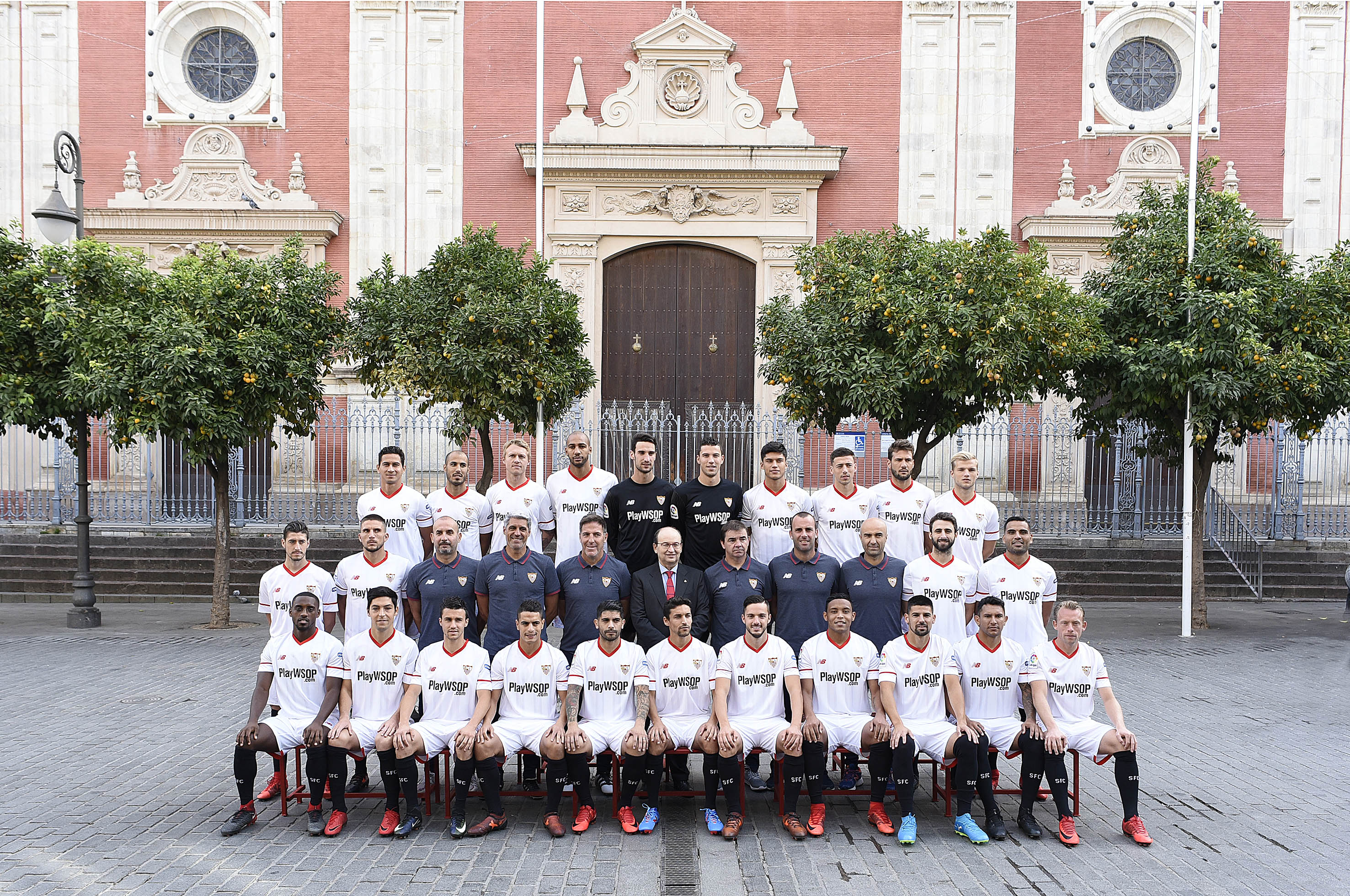 Foto oficial del Sevilla FC en la temporada 17/1